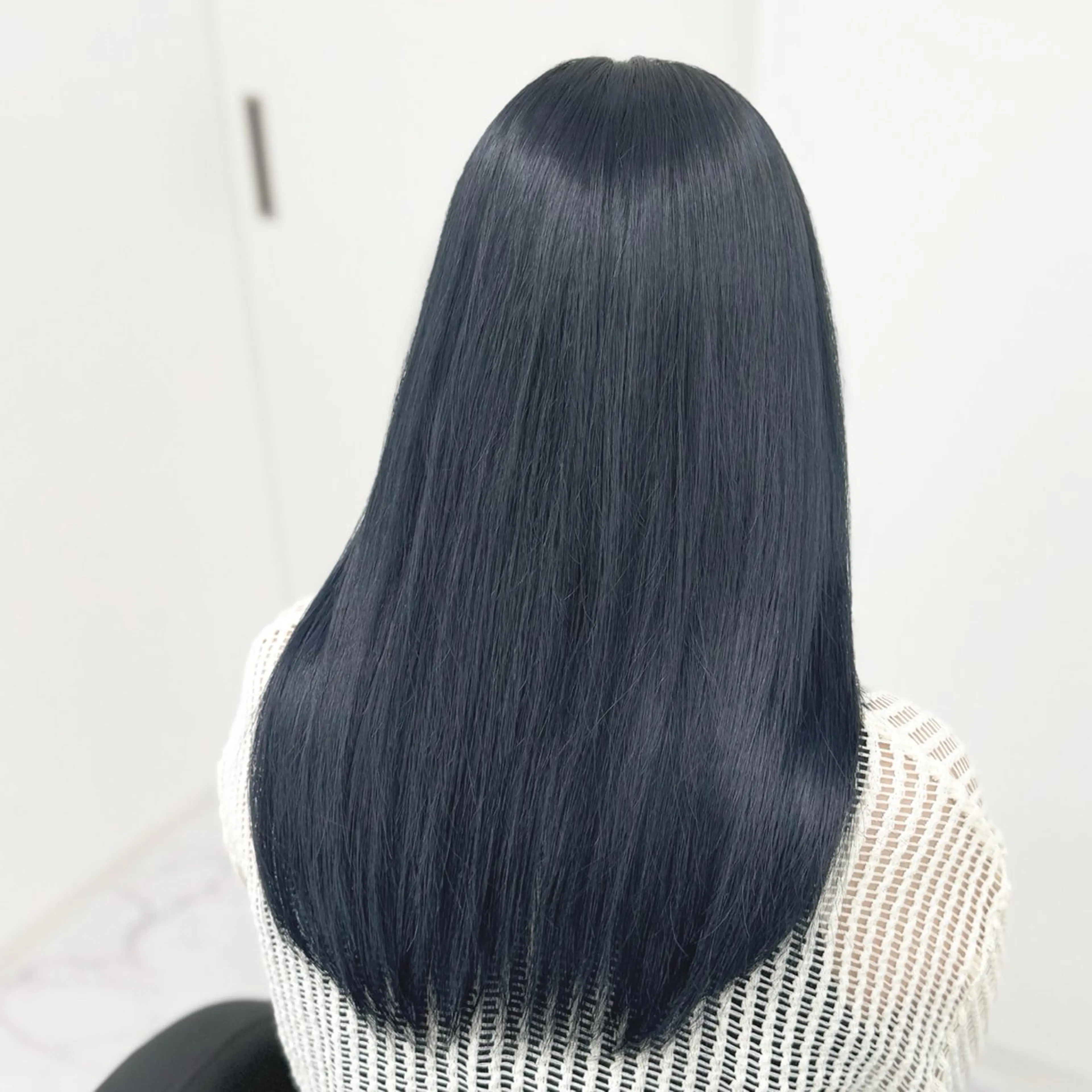 ロング カラー パーマ ヘアアレンジ メンズ キッズ メンズ韓国風 黒髪 ブルーカラー ブルーブラック ブラウンカラー ブリーチなし Ⅰ 髪質改善カラーのヘアスタイル