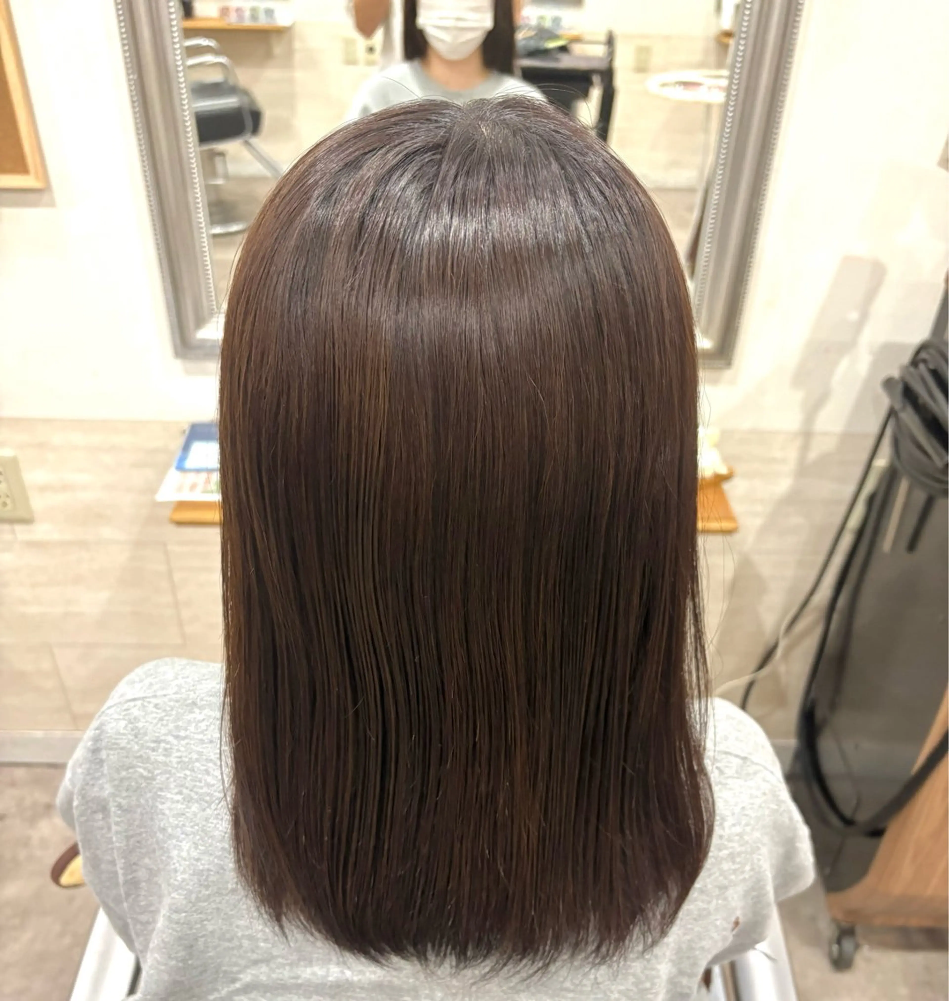 ミディアム カラー ヘアカラー トリートメント 堀川 希歩のヘアスタイル