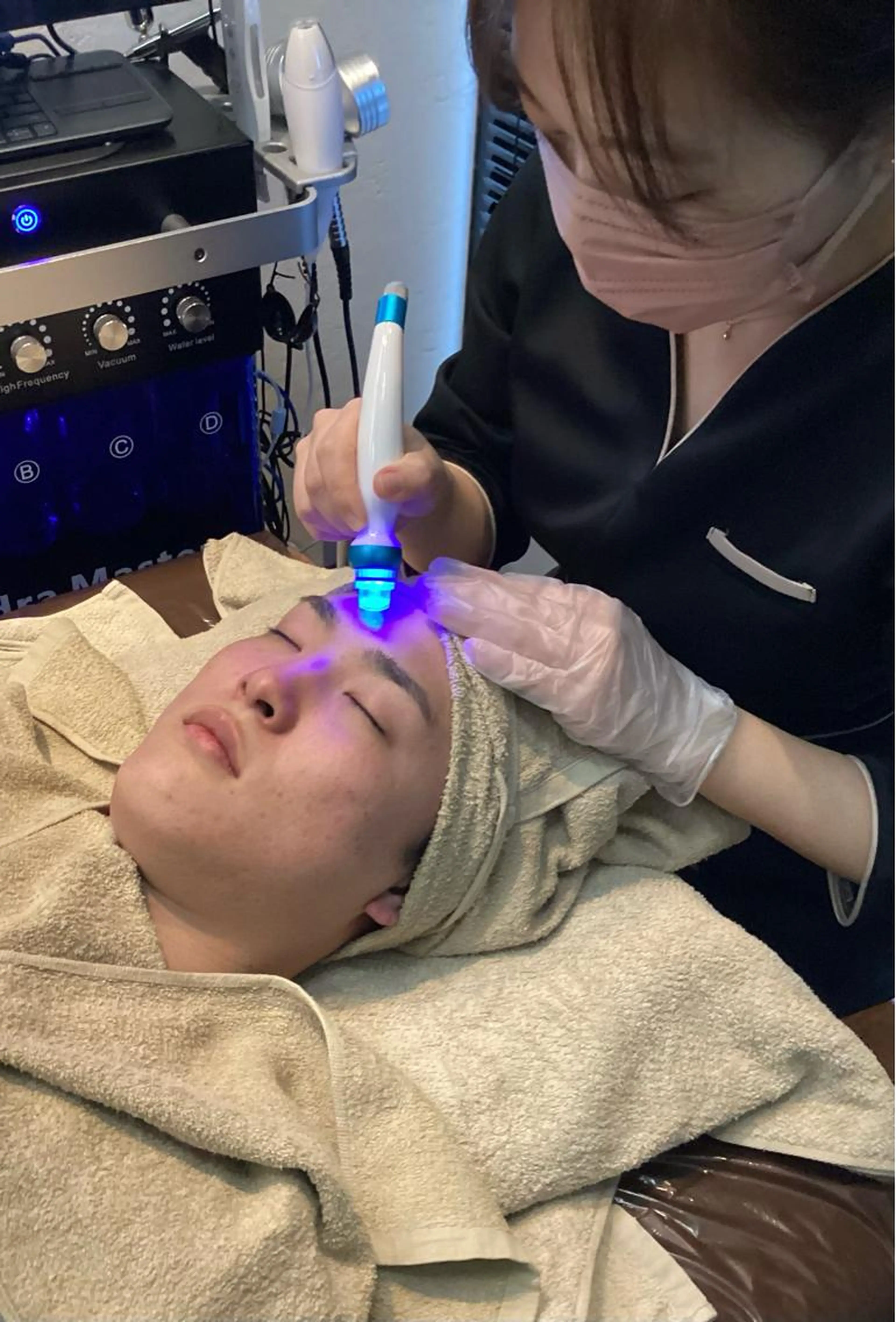 SNSで話題の毛穴洗浄☆ハイドラフェイシャルの写真