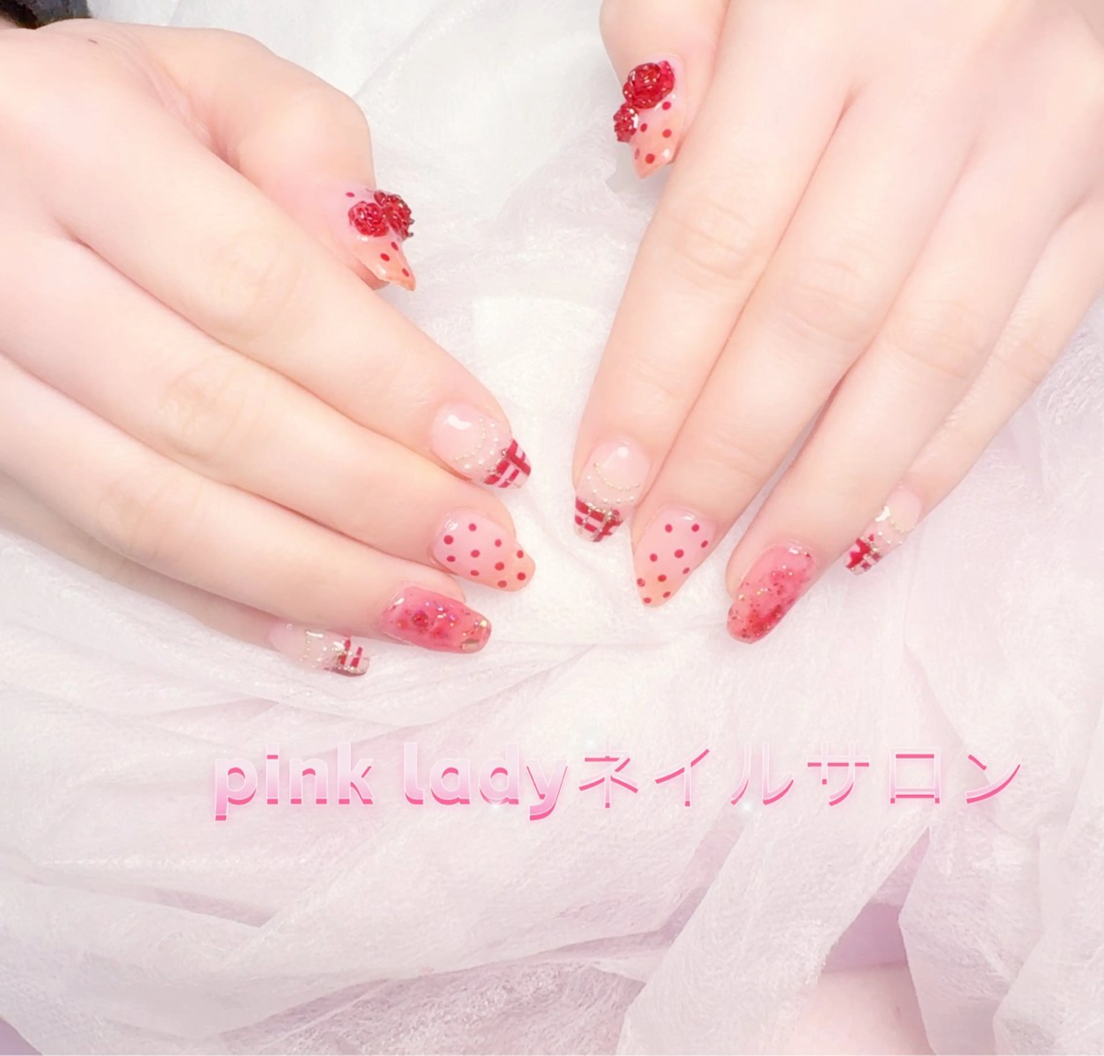 ネイル pink ladyサロン所属・べ にのネイルデザイン