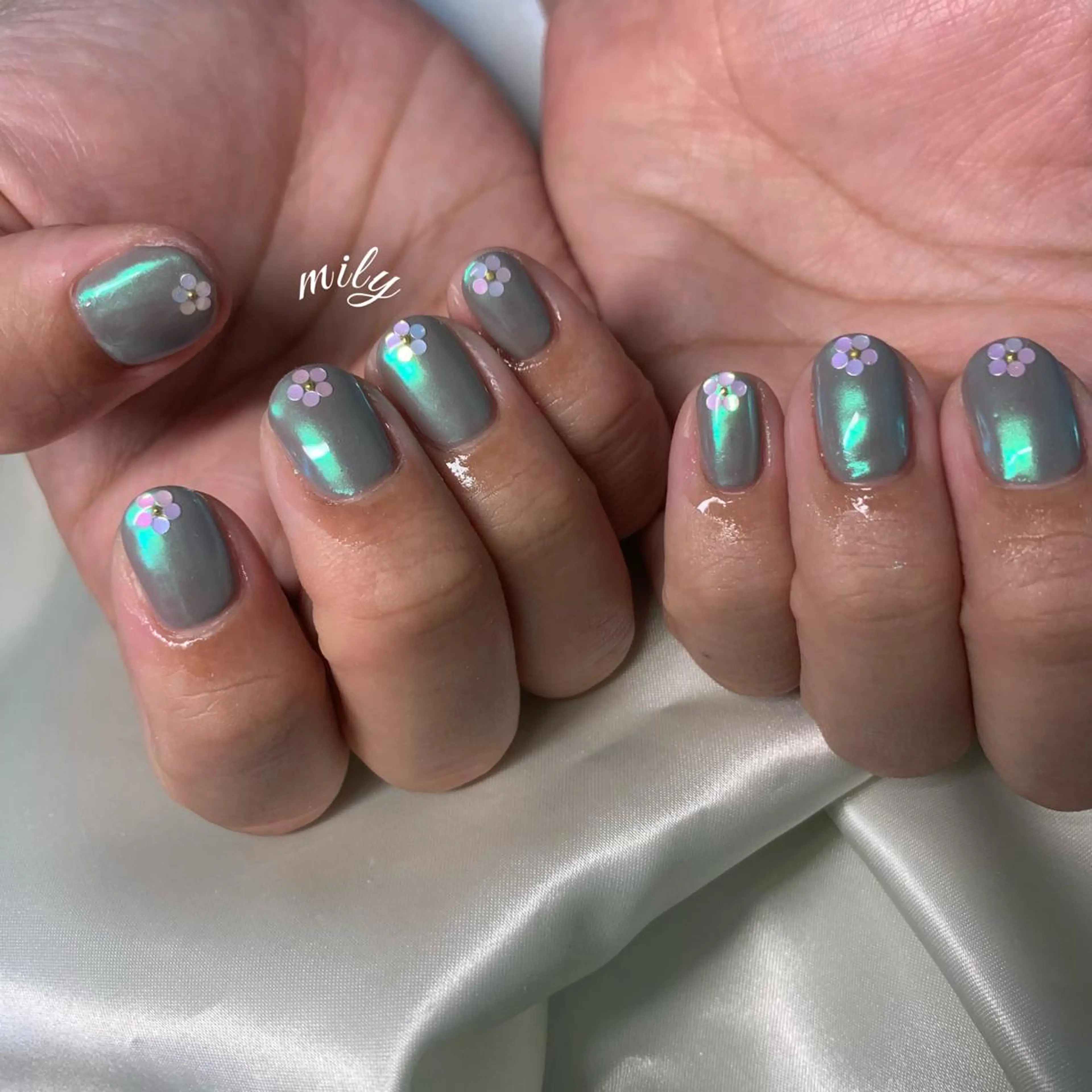 ネイル mily_harajuku所属・韓国ネイル☁️ haruna🌛のネイルデザイン