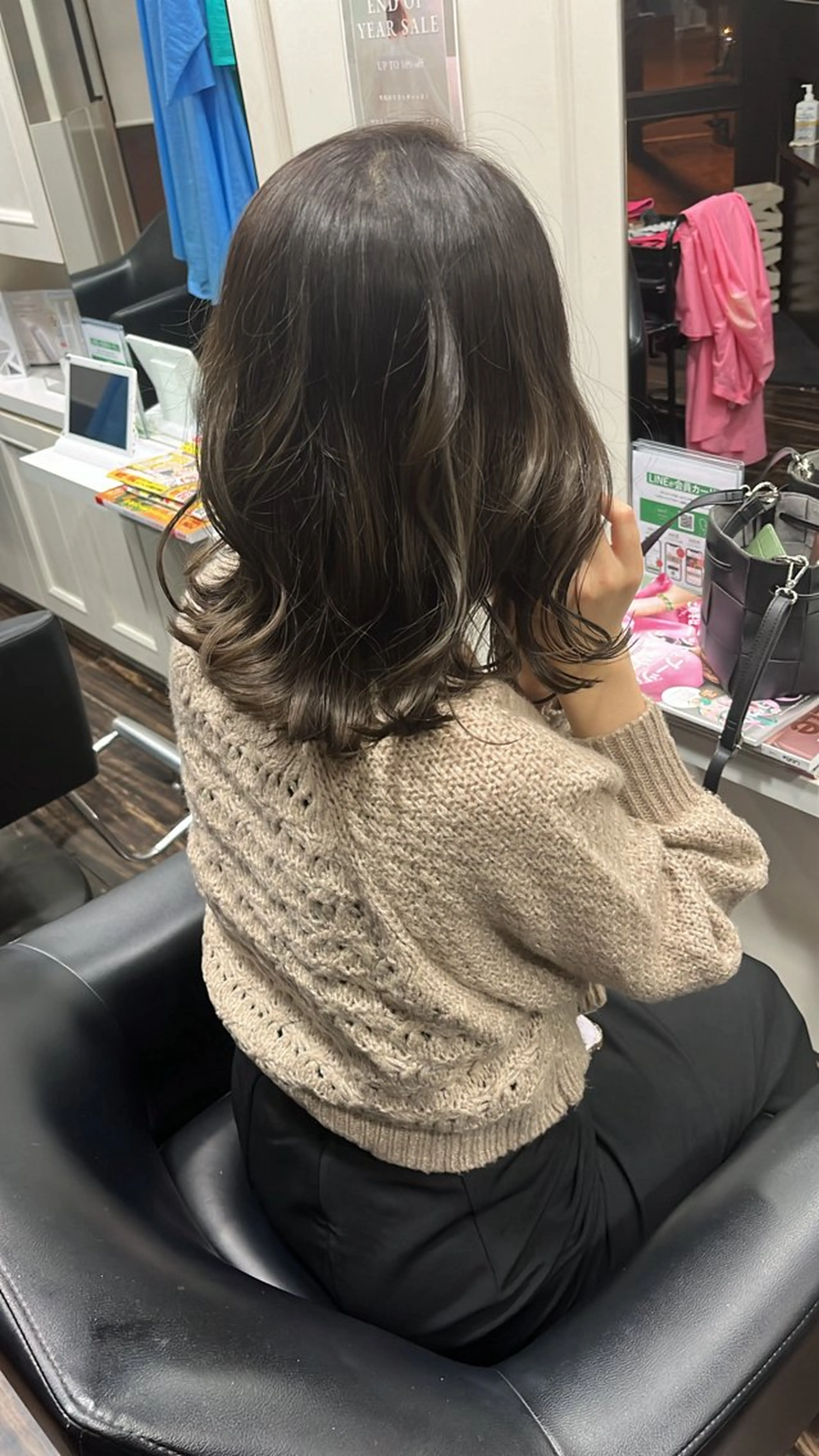 ミディアム 木村 彩乃のヘアスタイル