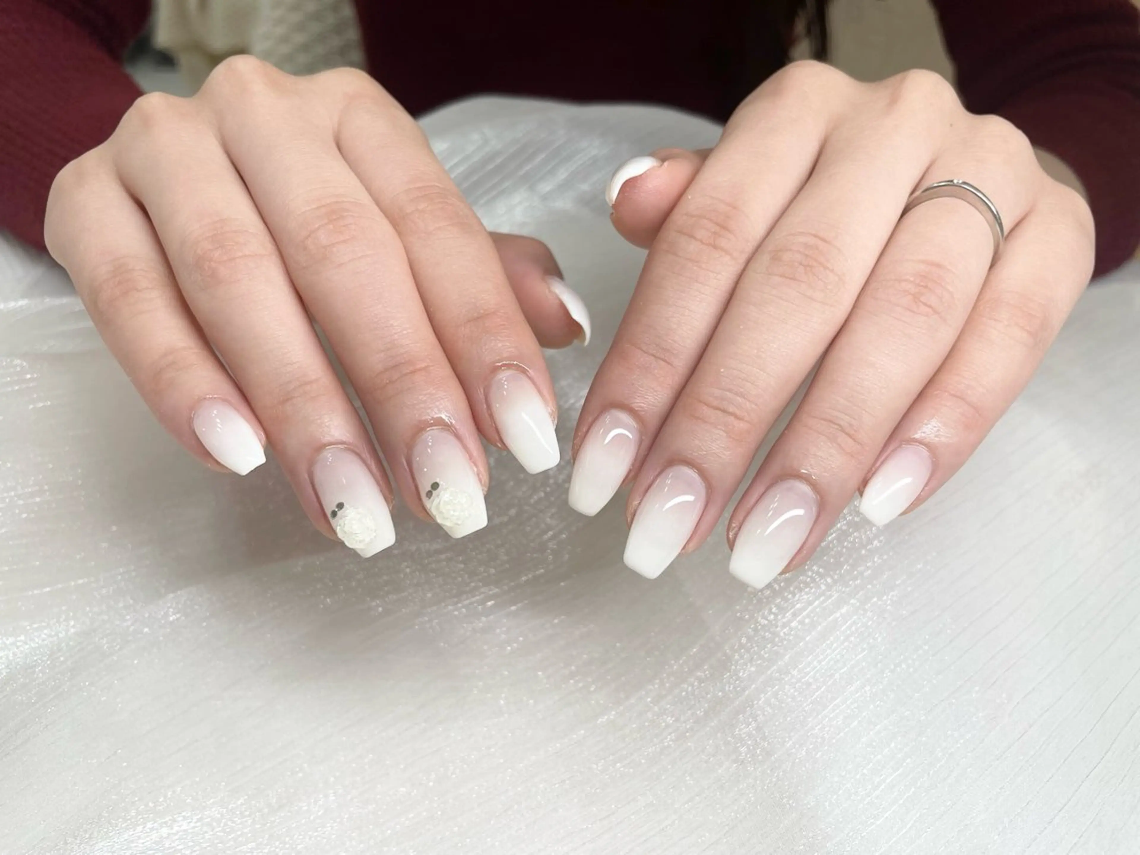 ネイル クリアネイル グラデーション オフィスネイル ハンドネイル L&Y Nail salonのネイルデザイン