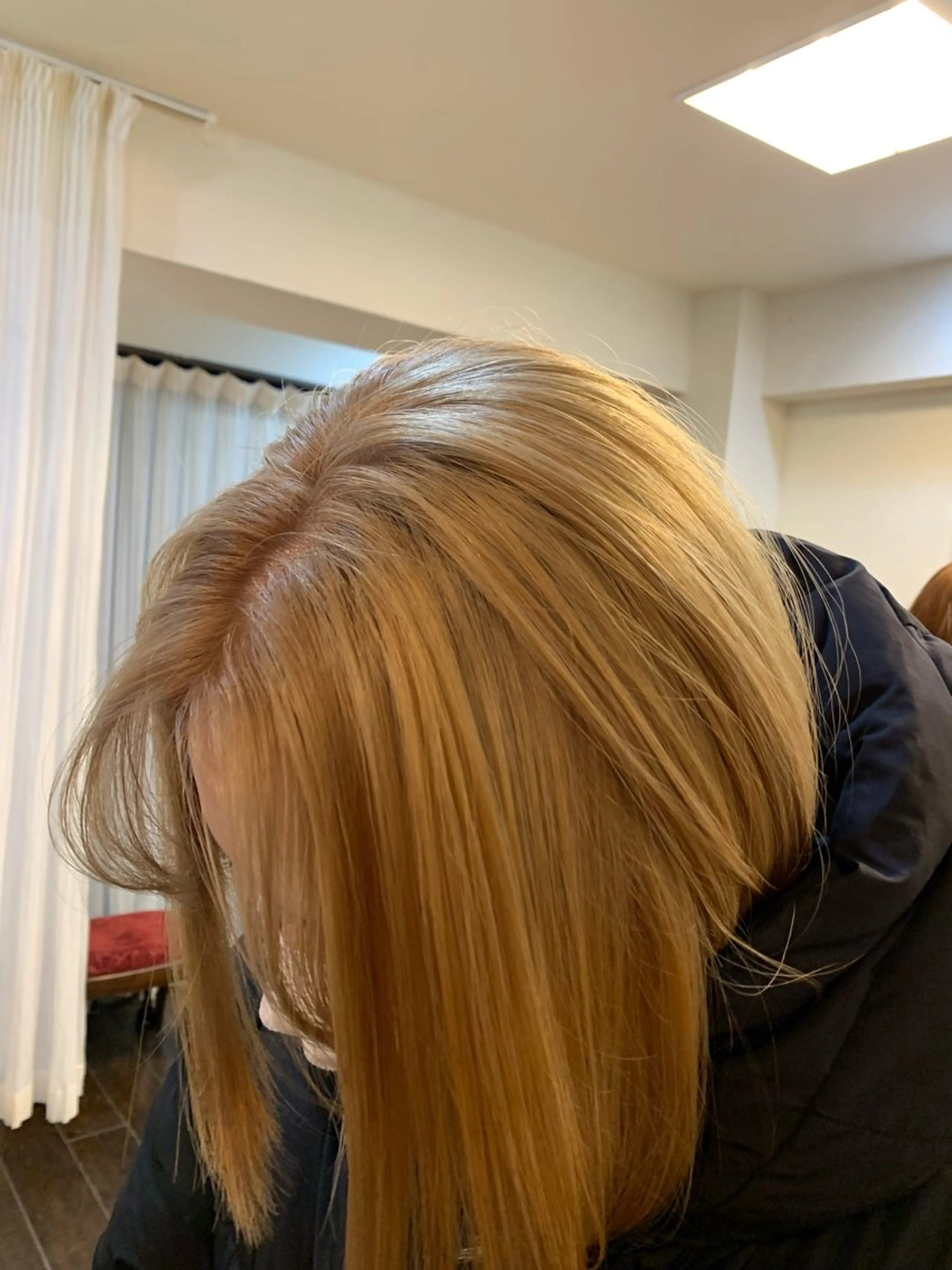 ショート カラー Masaki ブリーチカラーのヘアスタイル