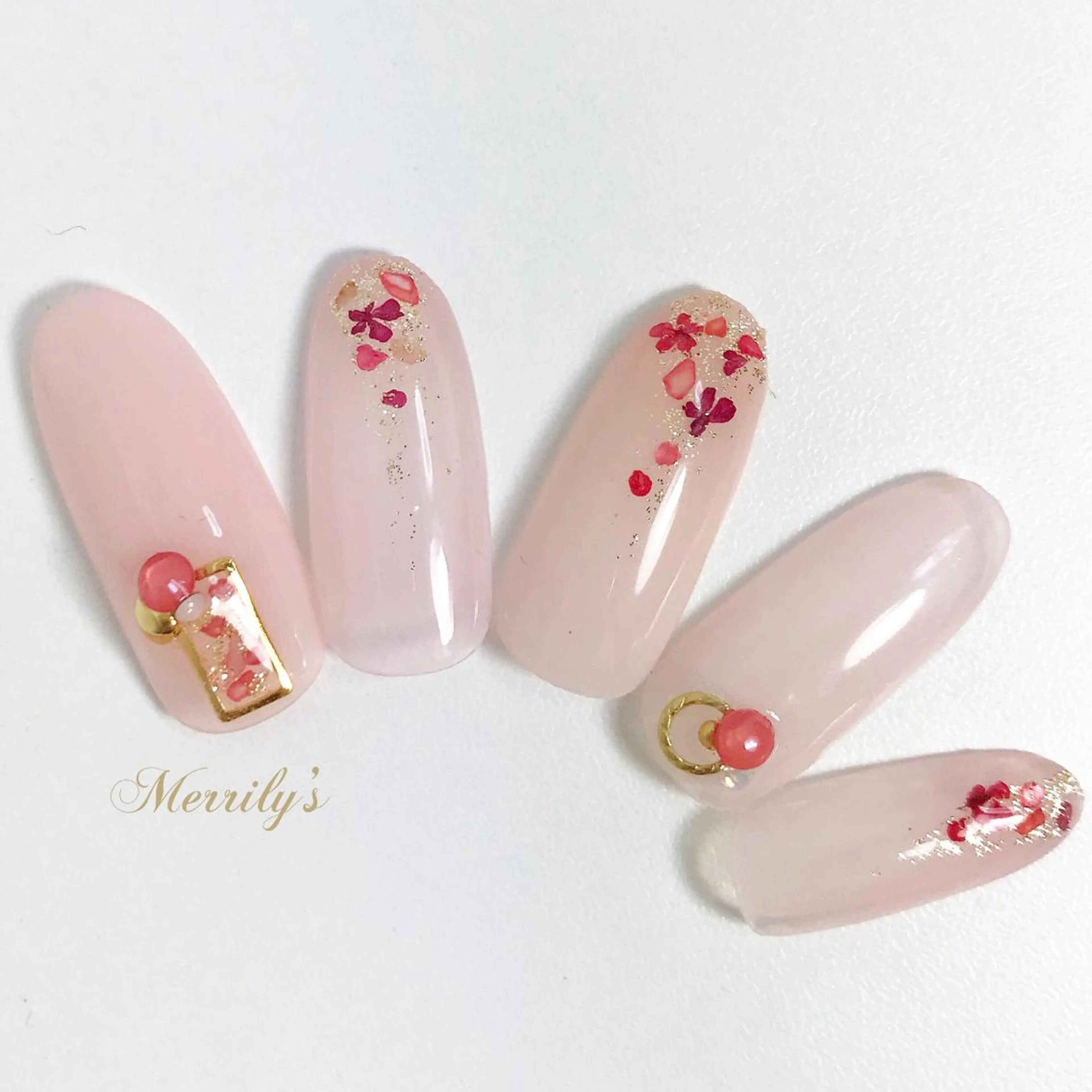 ネイル Merrily's所属・Merrily's Hagi Minaのネイルデザイン