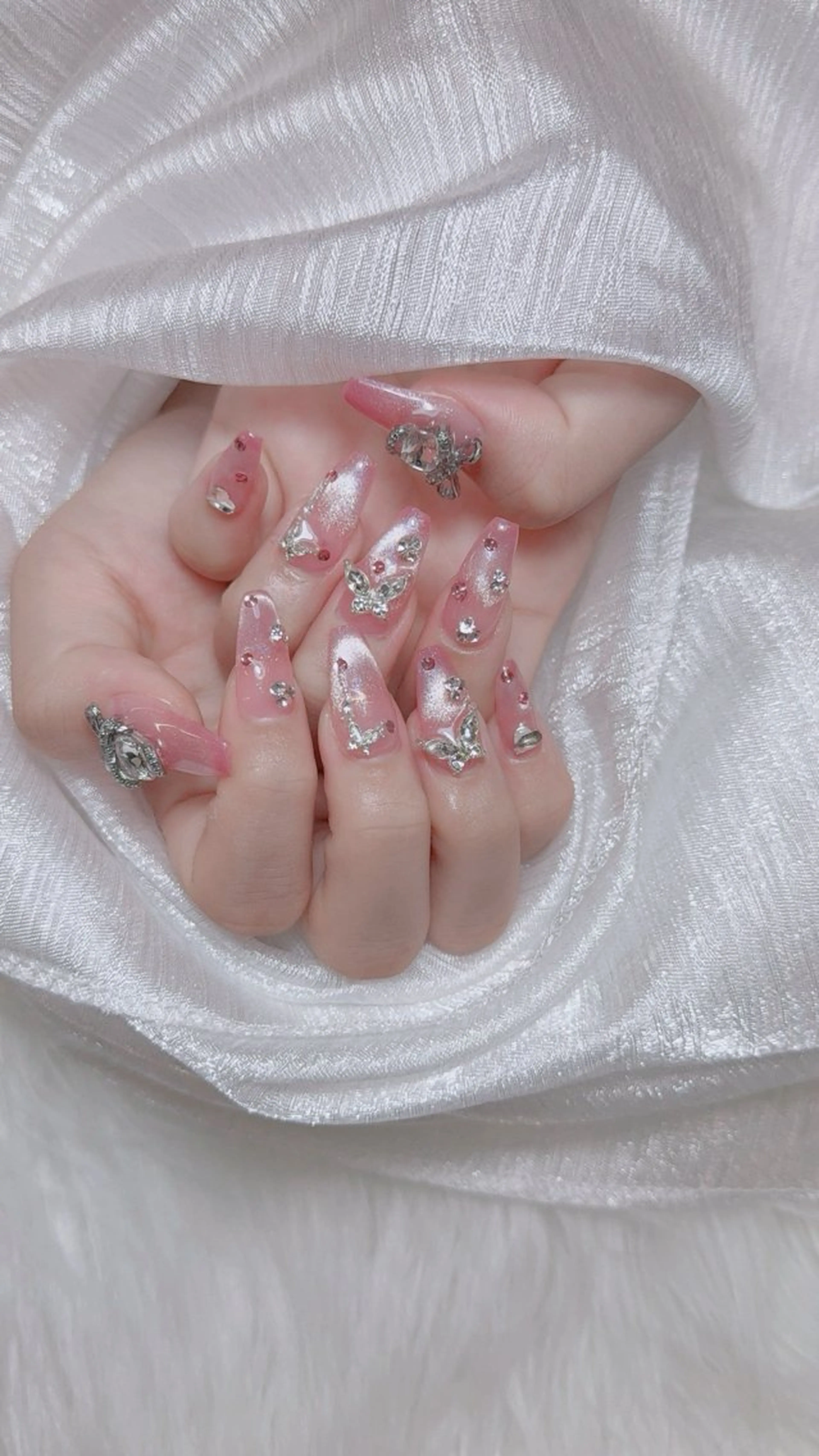 ネイル オーロラネイル チークネイル フットネイル フレンチネイル 韓国ネイル ハンドネイル Lumi Nail 新大久保3‘のネイルデザイン