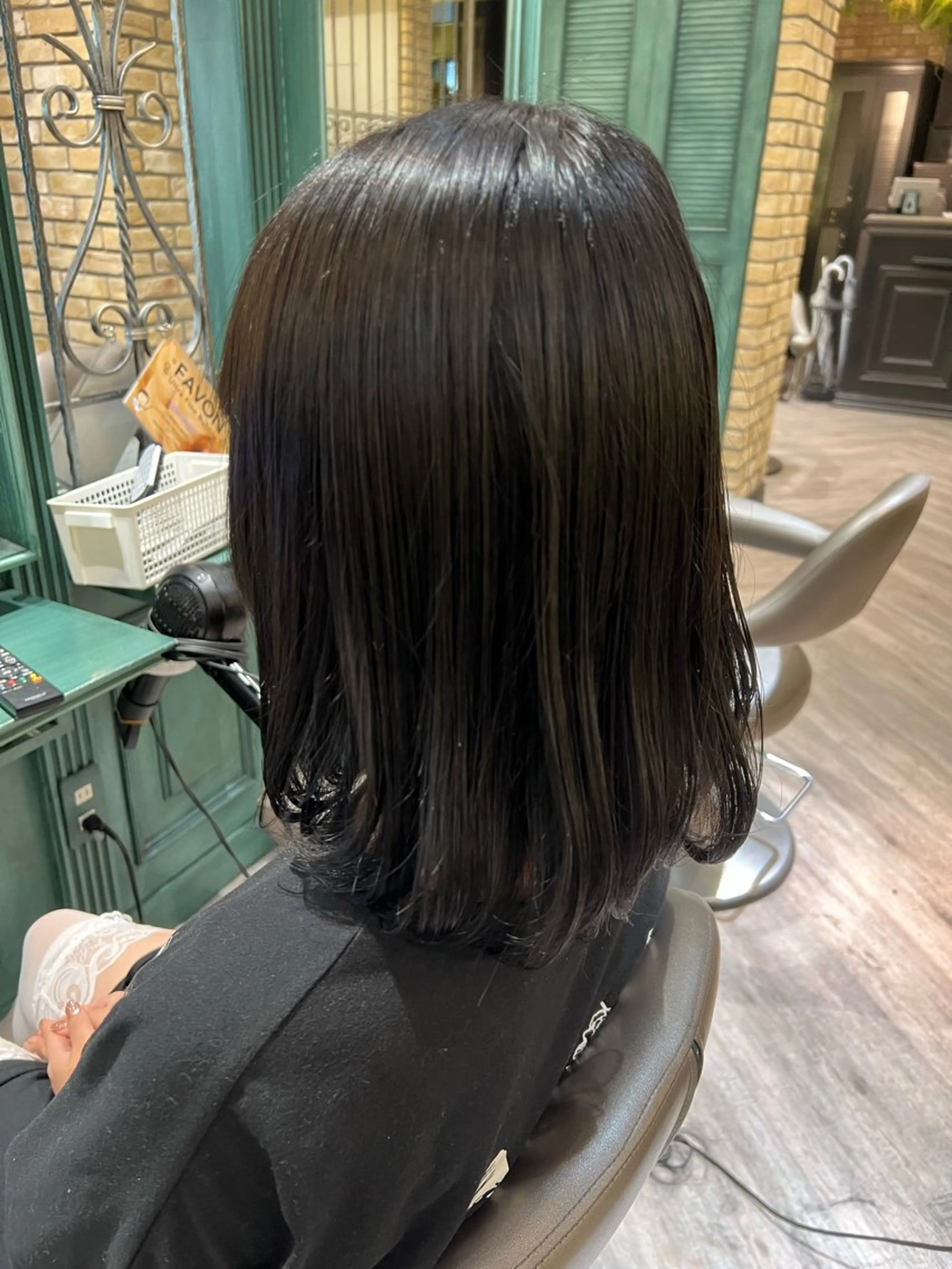 ミディアム ボブ カット ヘアカラー LOG武蔵新城所属・口コミ見てください！ ⭐️メンズカット大成のヘアスタイル