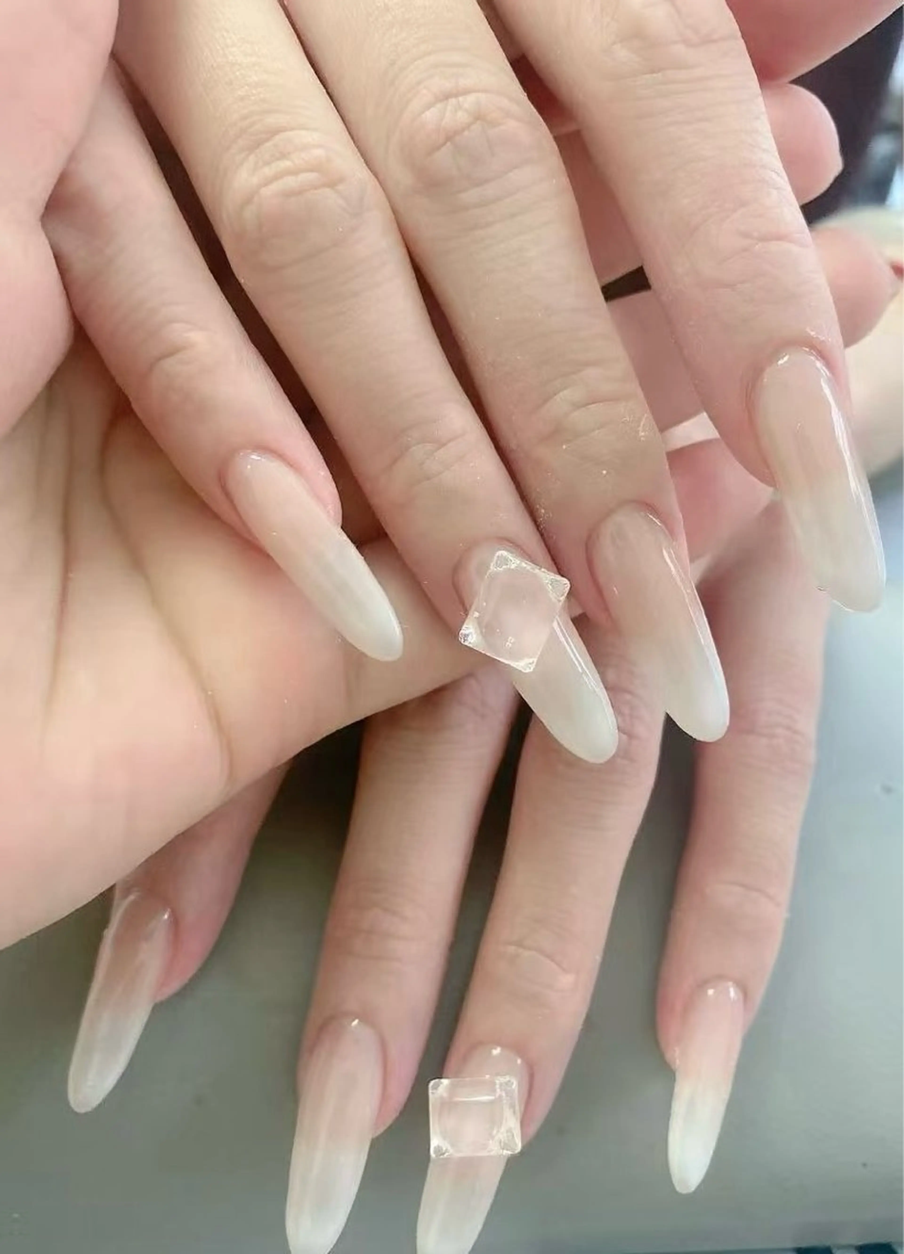 ネイル 高木 維麗絲のネイルデザイン