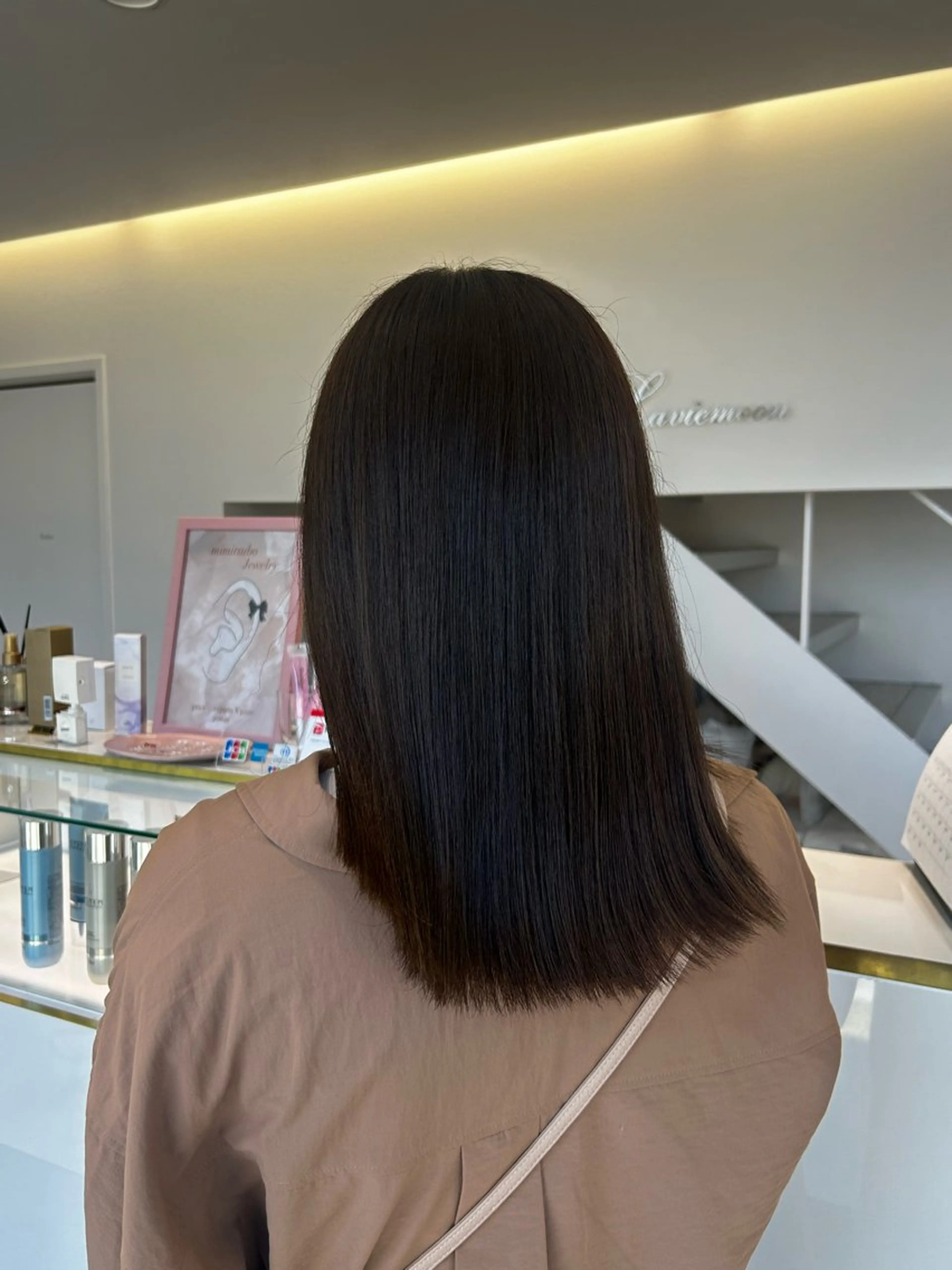 セミロング Lavie moon airiのヘアスタイル