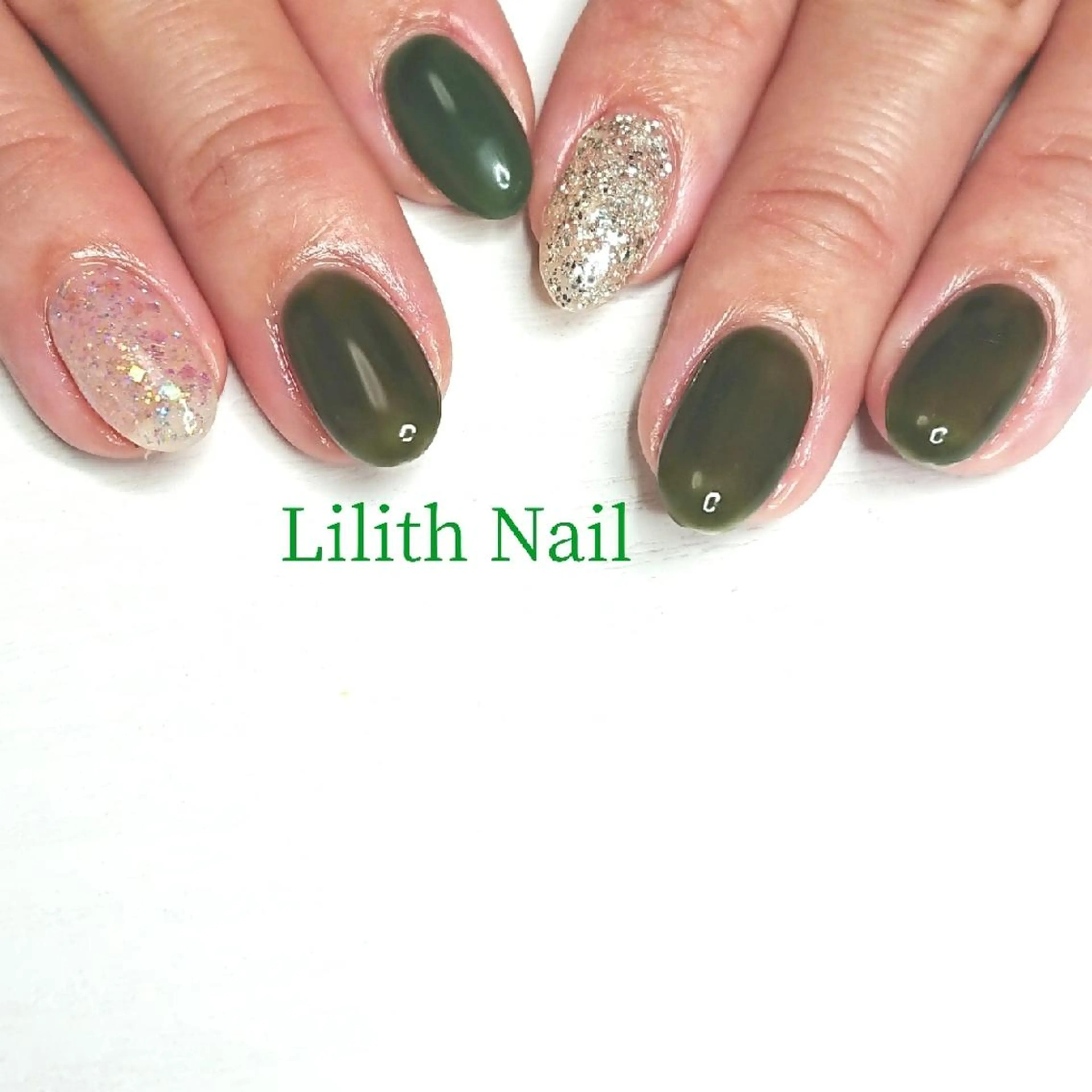 ネイル グリーン ハンドネイル Lilith Nailのネイルデザイン