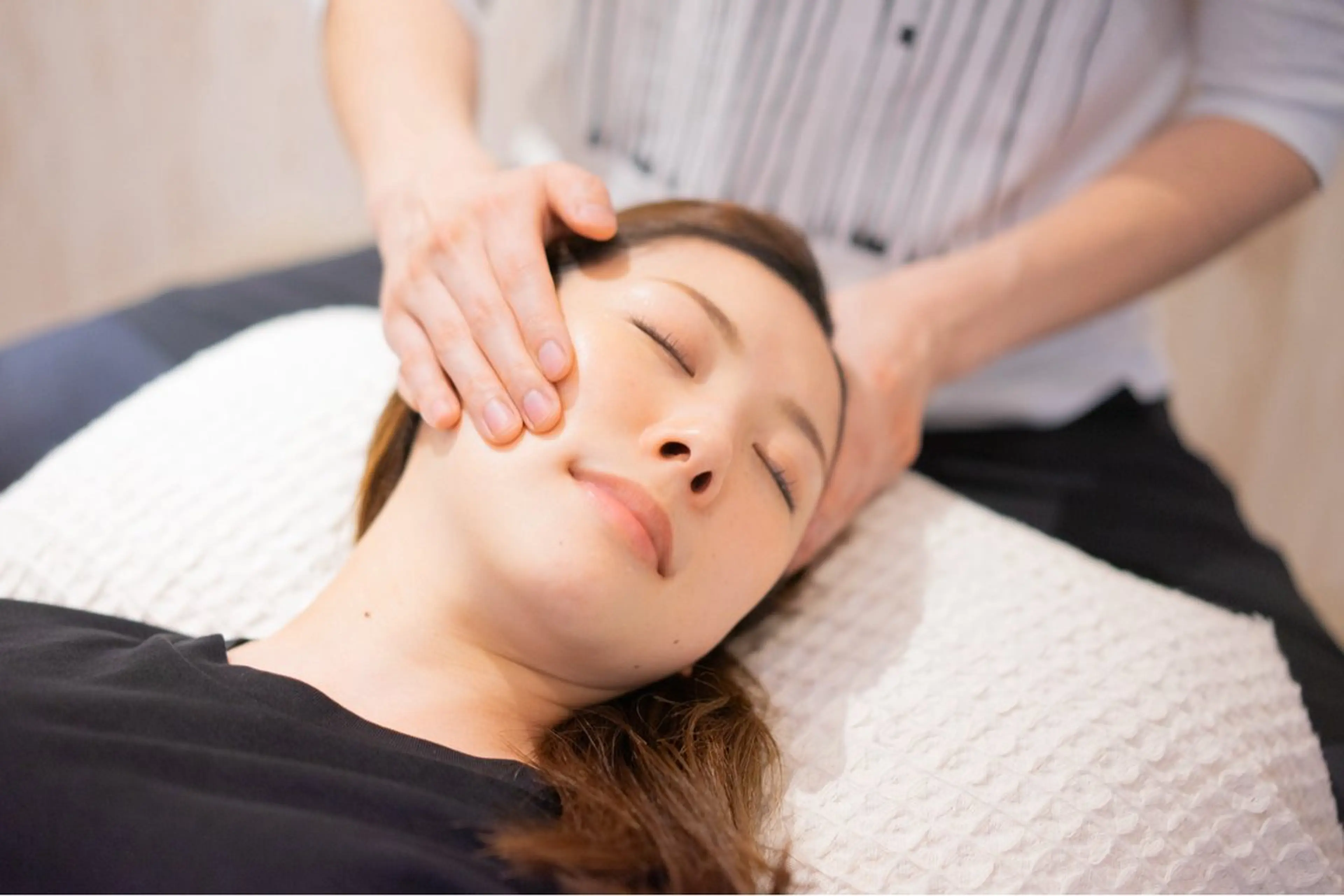 目黒/小顔/骨盤/ 美容鍼/美顔鍼/小林のエステ・リラクイメージ