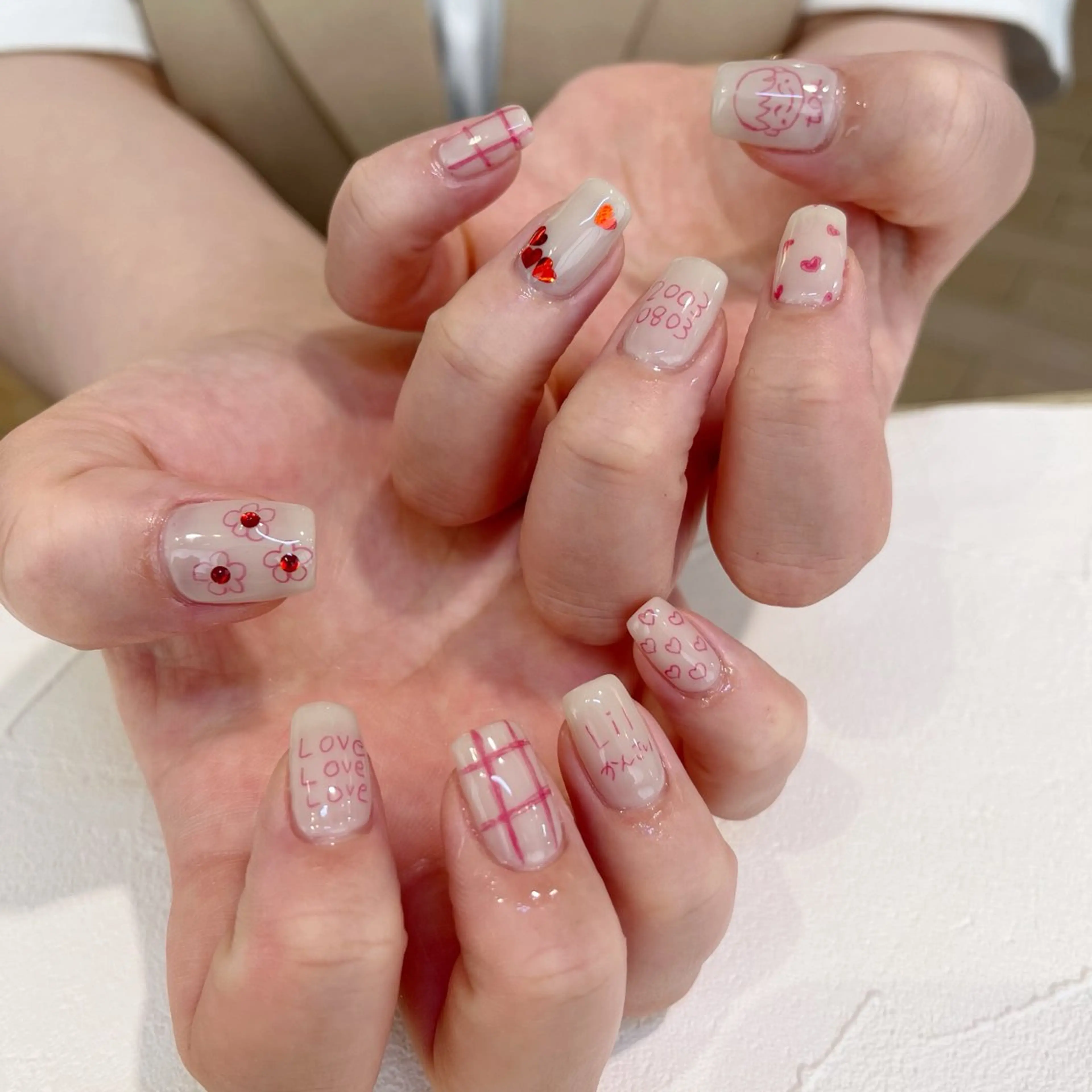 ネイル ハンドネイル 鈴木 里奈のネイルデザイン