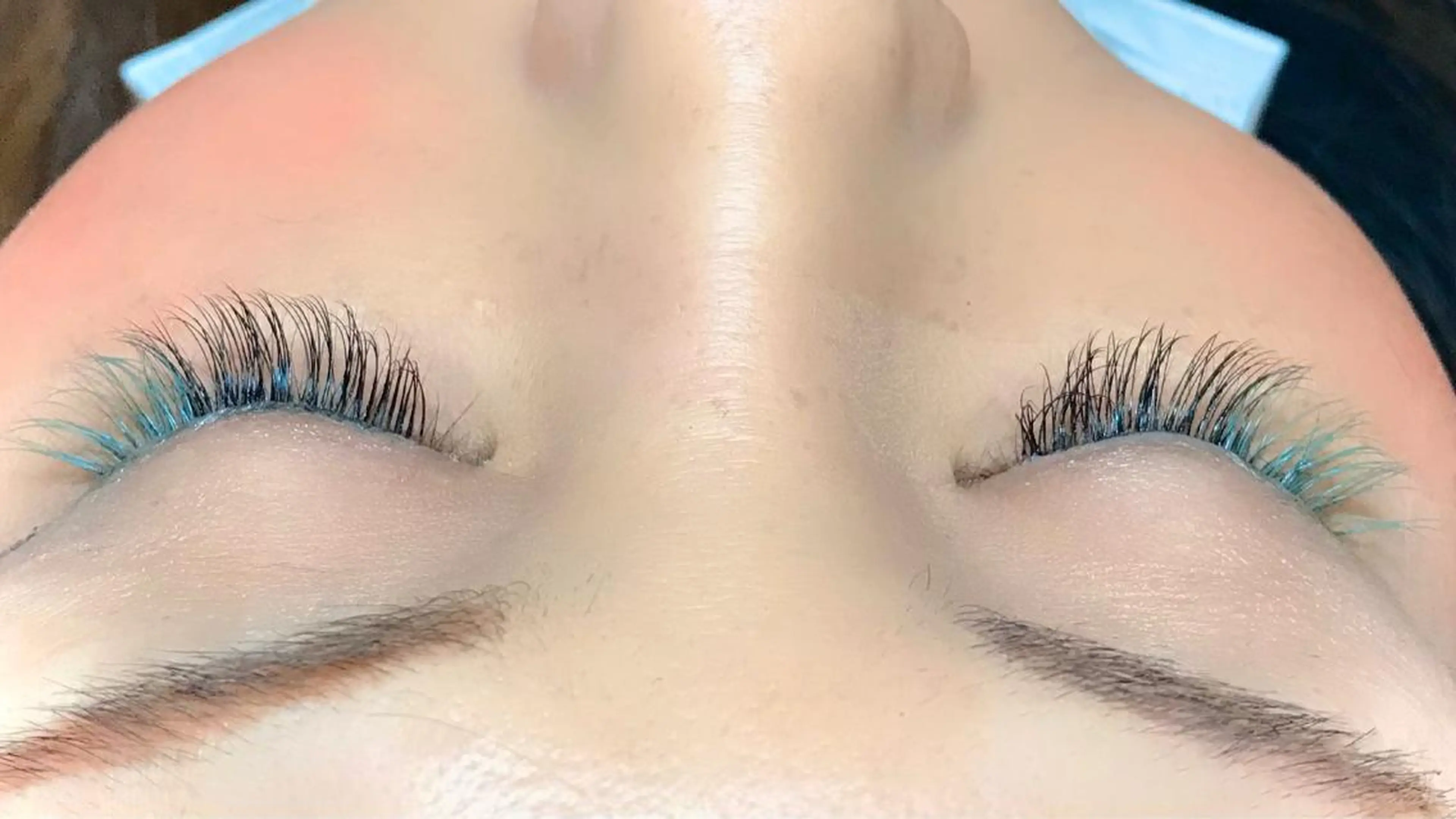 マツエク・マツパ カラーマツエク フラットラッシュ セーブル ボリュームラッシュ NEO Beauty Salon所属・𝐍𝐄𝐎 𝐉𝐔𝐑𝐈のネイルデザイン