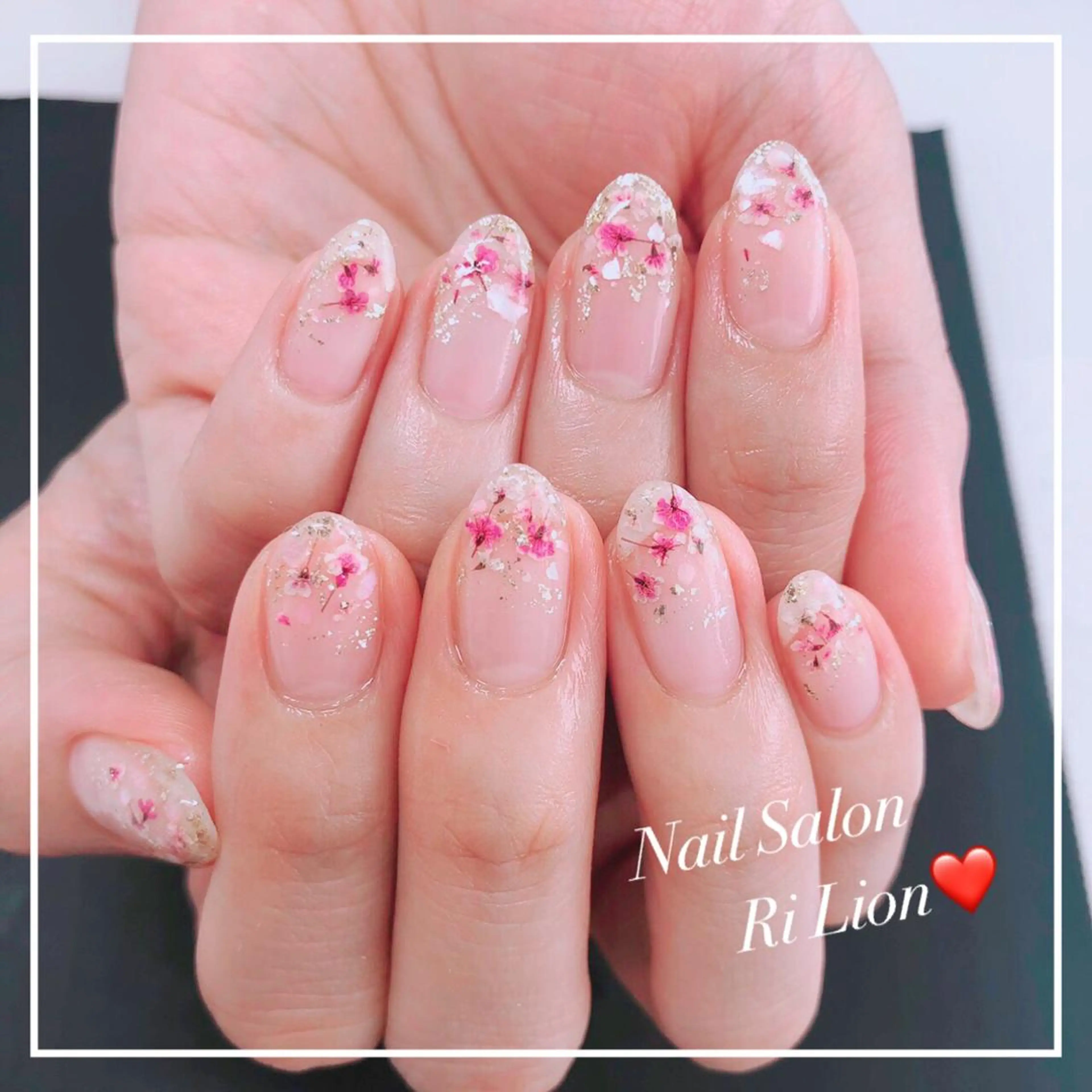 ネイル フラワーネイル RiLion💗 Risa🦋💜のネイルデザイン