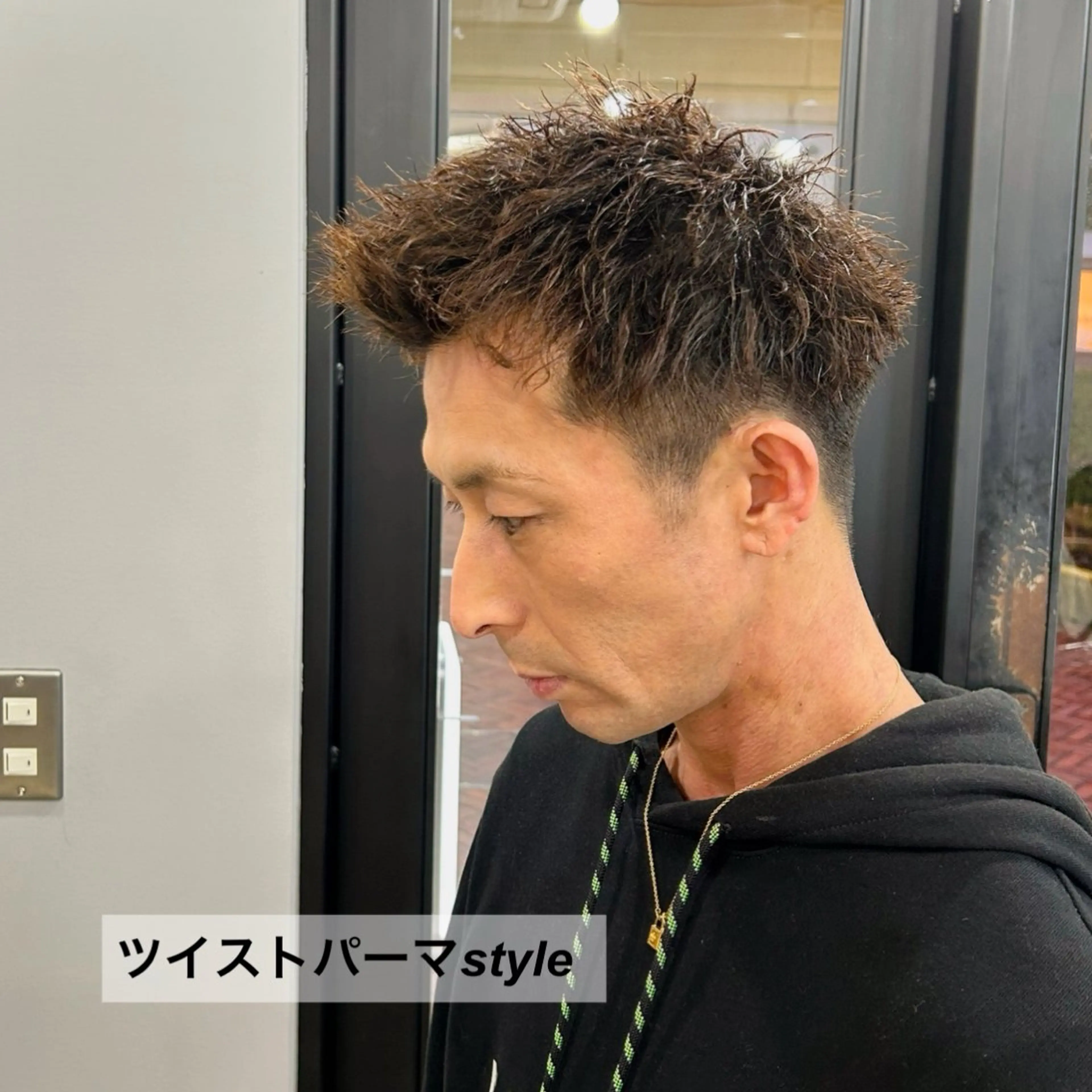 ショート メンズ メンズパーマ メンズツイストパーマ ツイストパーマ barber shop 刈部倶楽舞所属・難波/メンズパーマ /フェード/河本かほのヘアスタイル