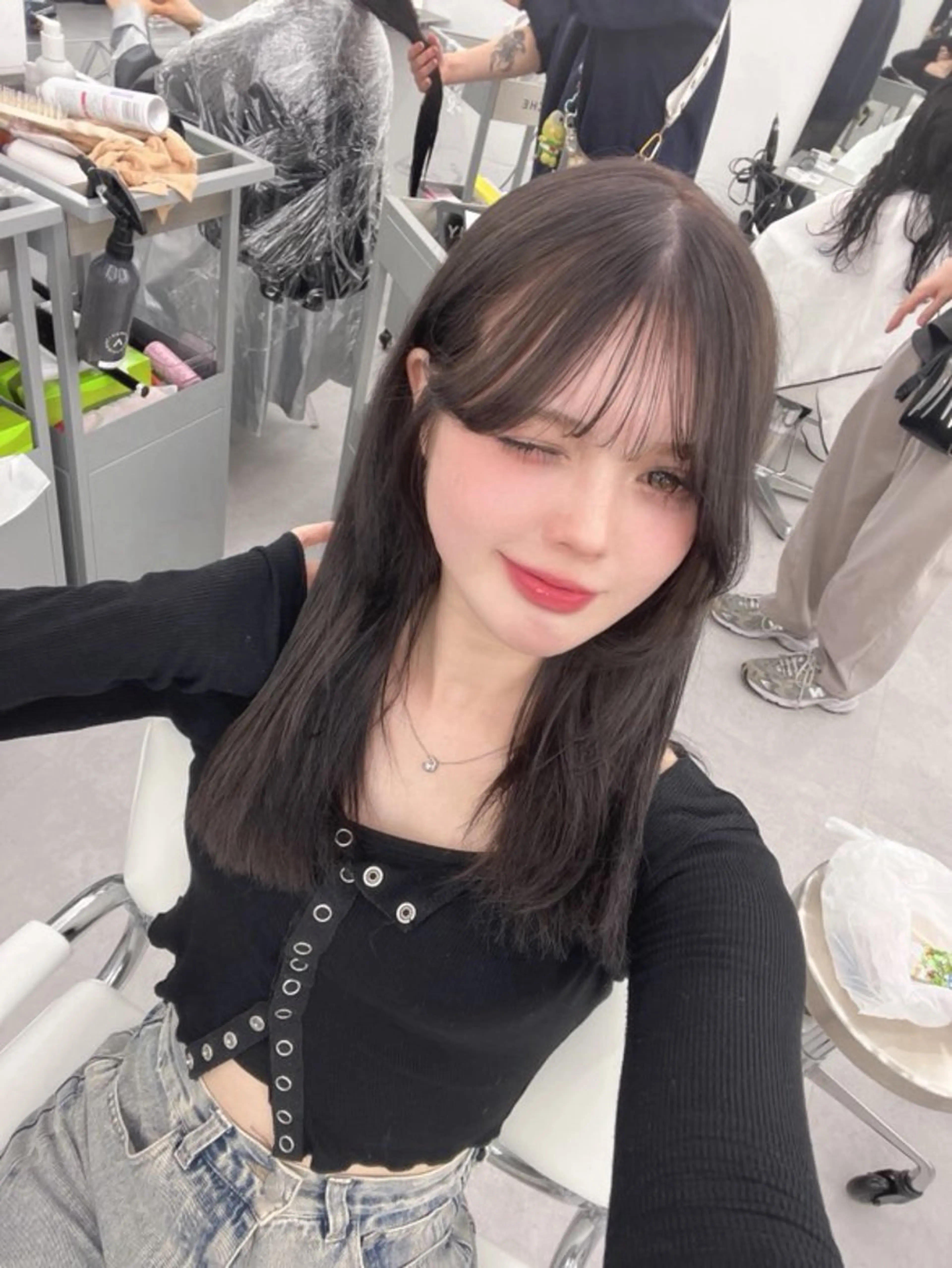 カラー アッシュ ベージュカラー 黒髪 ブリーチ ブルーカラー 透明感カラー✨🩵 韓国ヘアkanatoのヘアスタイル