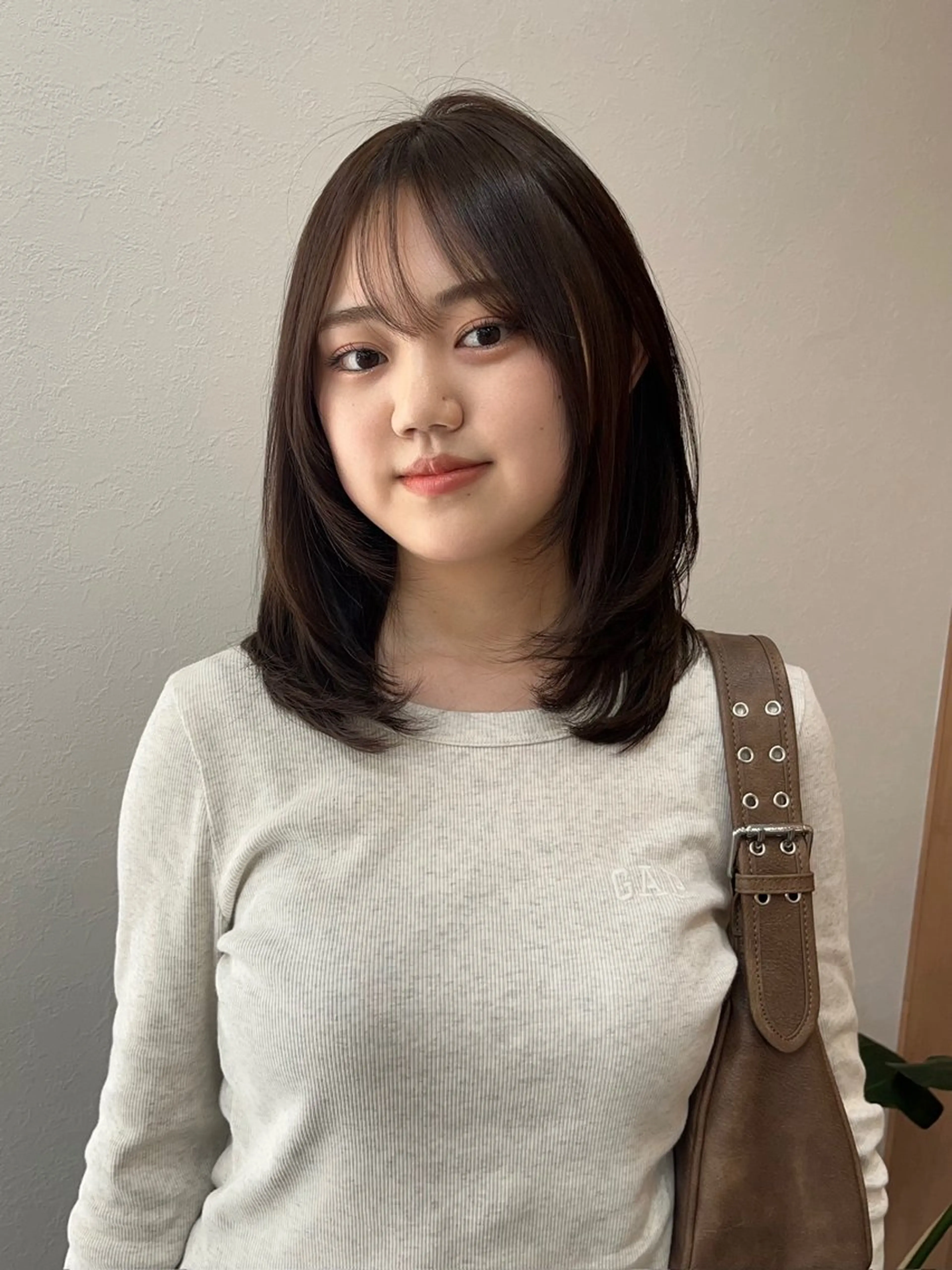 ミディアム カラー レイヤーカット 駒場 まといのヘアスタイル