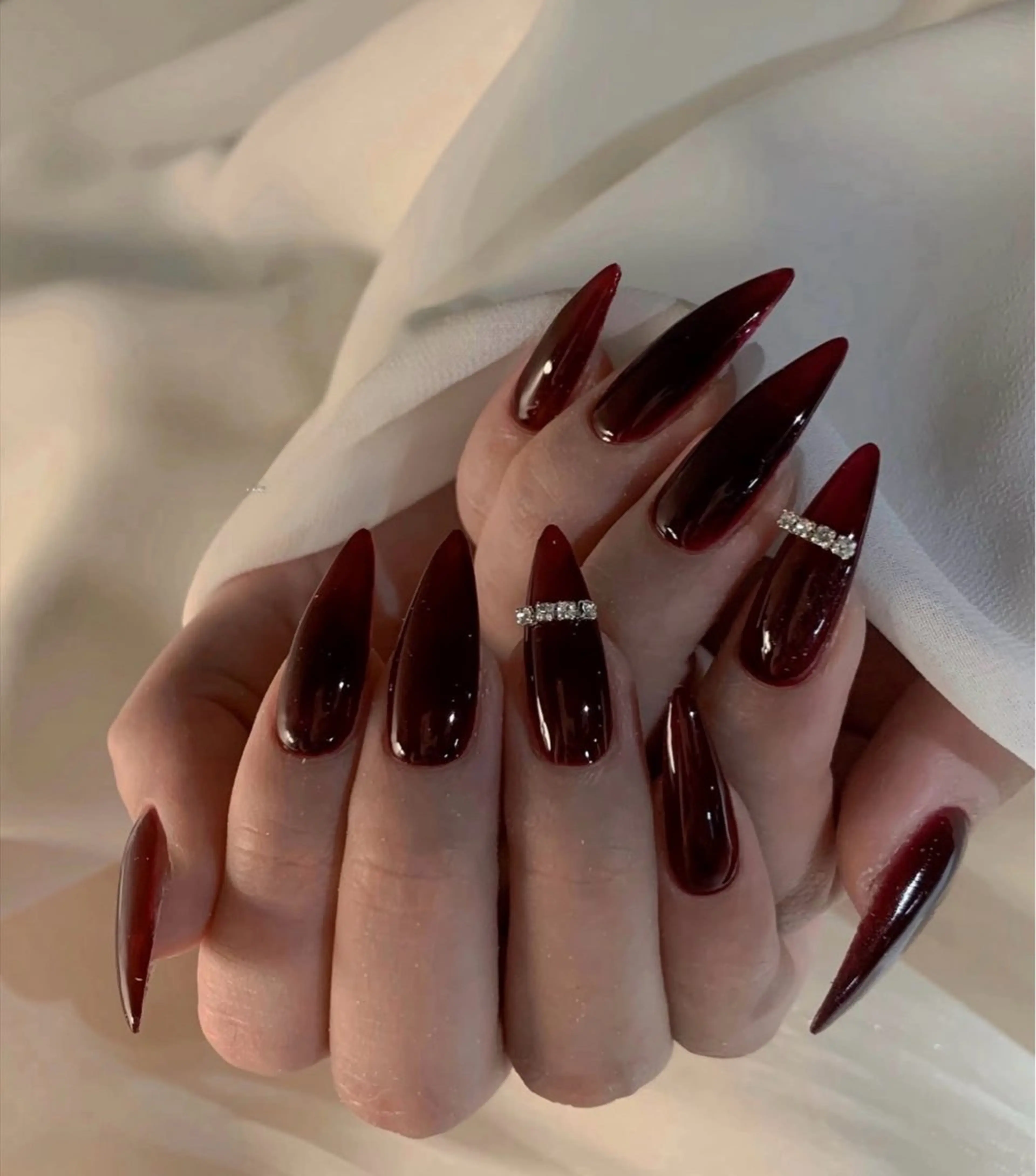 ネイル 長さ出し フレンチネイル 韓国ネイル レース マグネットネイル ハンドネイル 波 なみのネイルデザイン