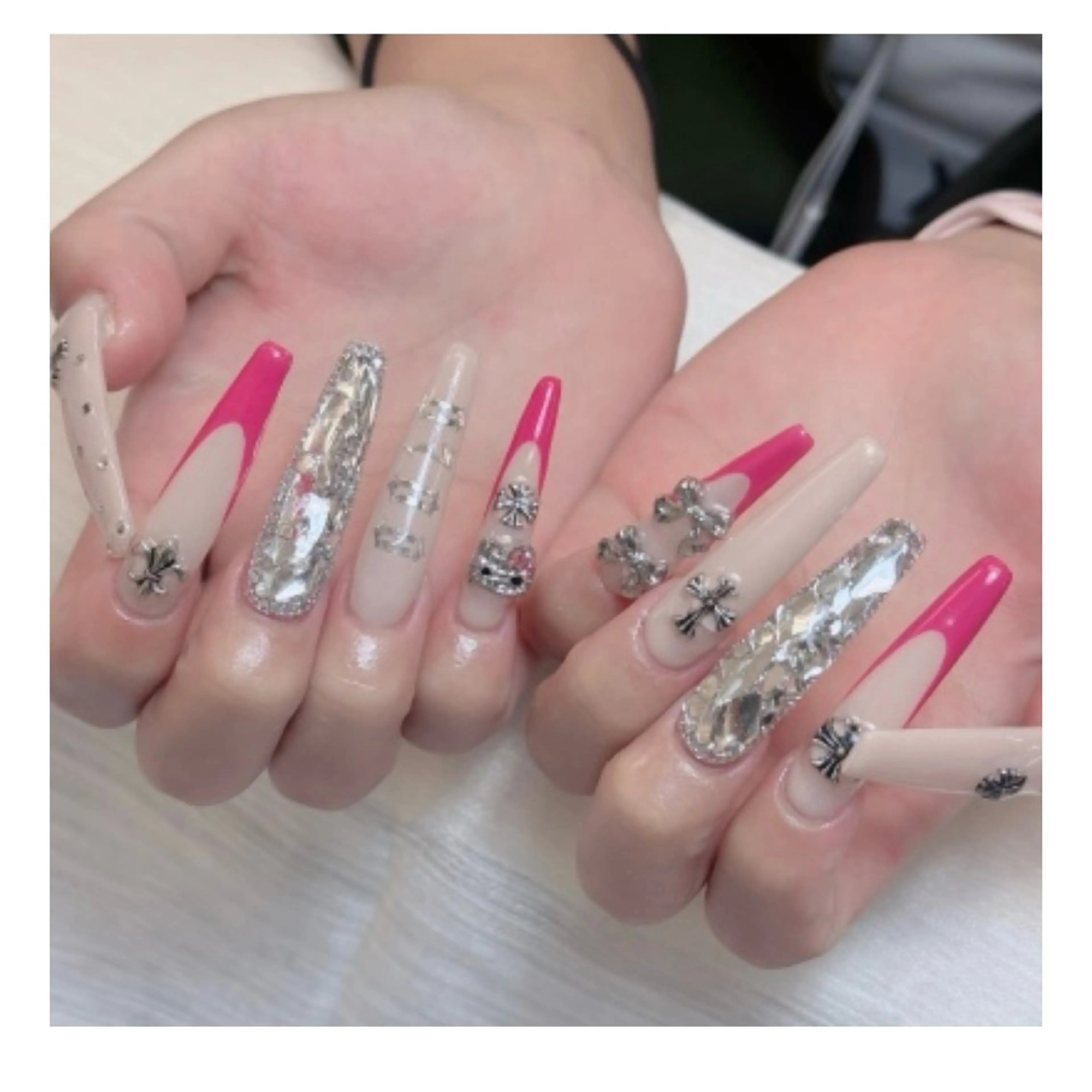 ネイル オーロラネイル チークネイル フットネイル フレンチネイル 韓国ネイル ハンドネイル Lumi Nailのネイルデザイン