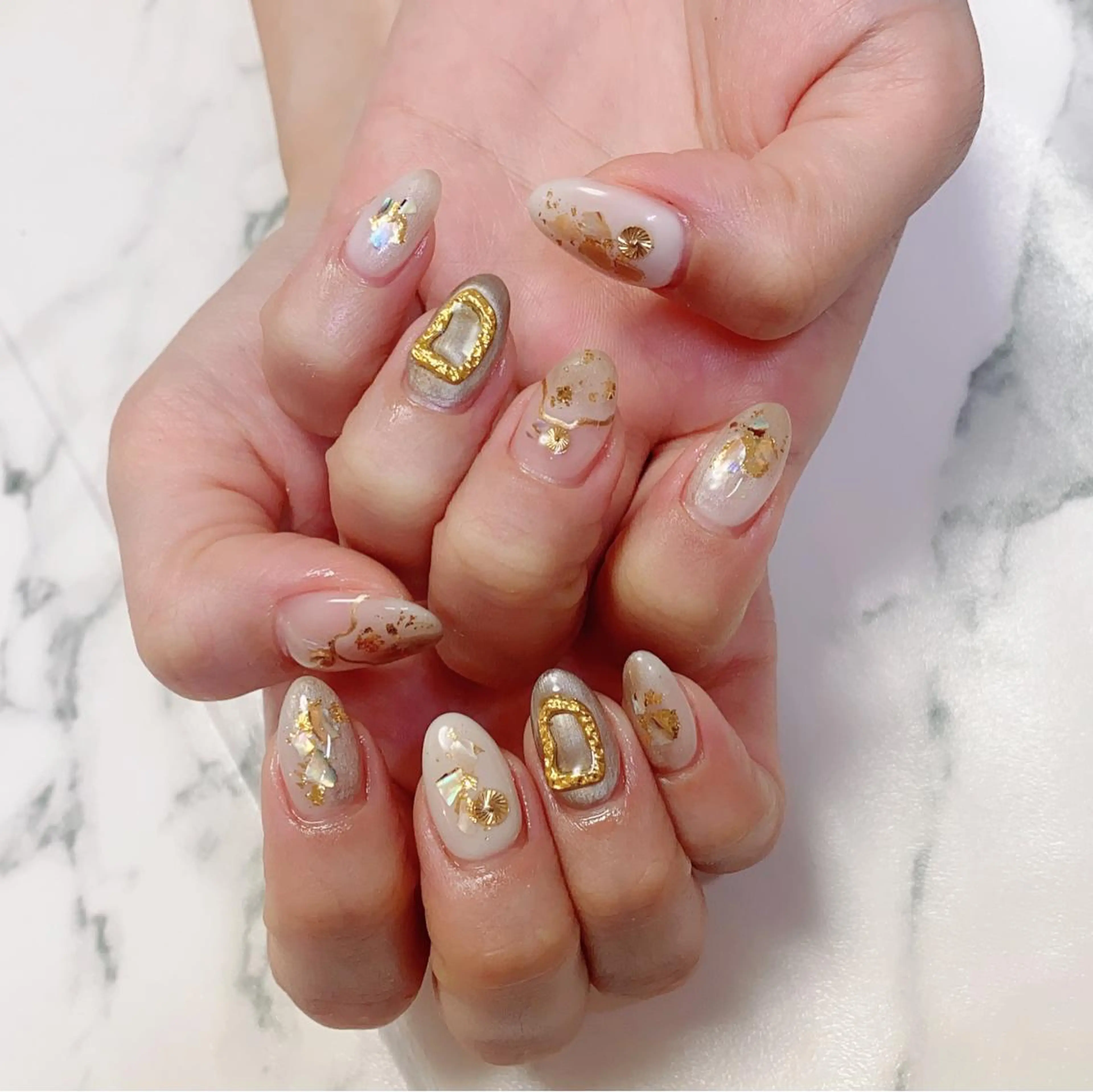 ロング カラー ネイル Q Free nailsのネイルデザイン