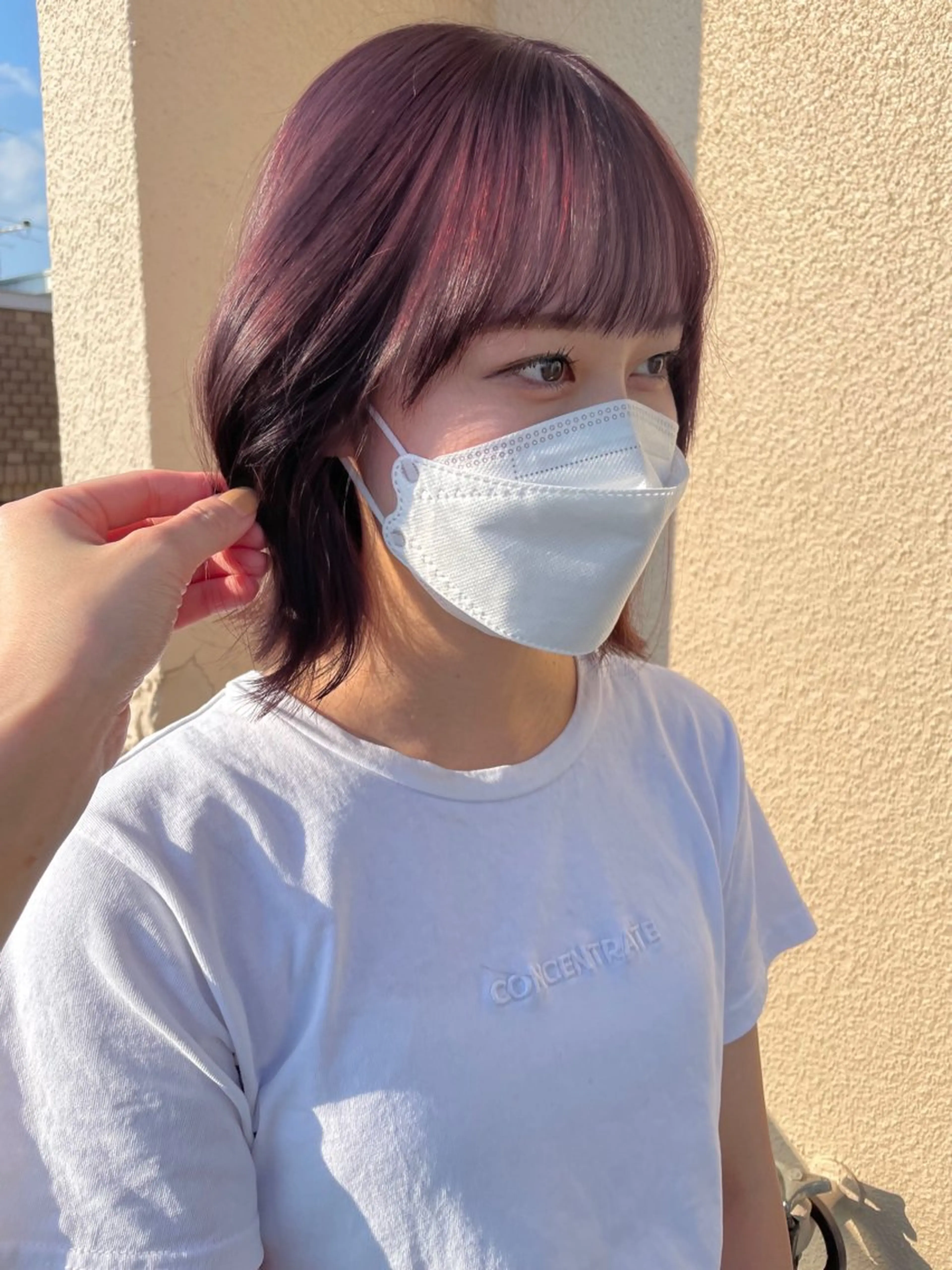 ミディアム カラー ブリーチ ダブルカラー ブリーチなしカラー ローズカラー ボブ カット ヘアカラー ブリーチなしで透け感 暖色カラーボブaoiのヘアスタイル