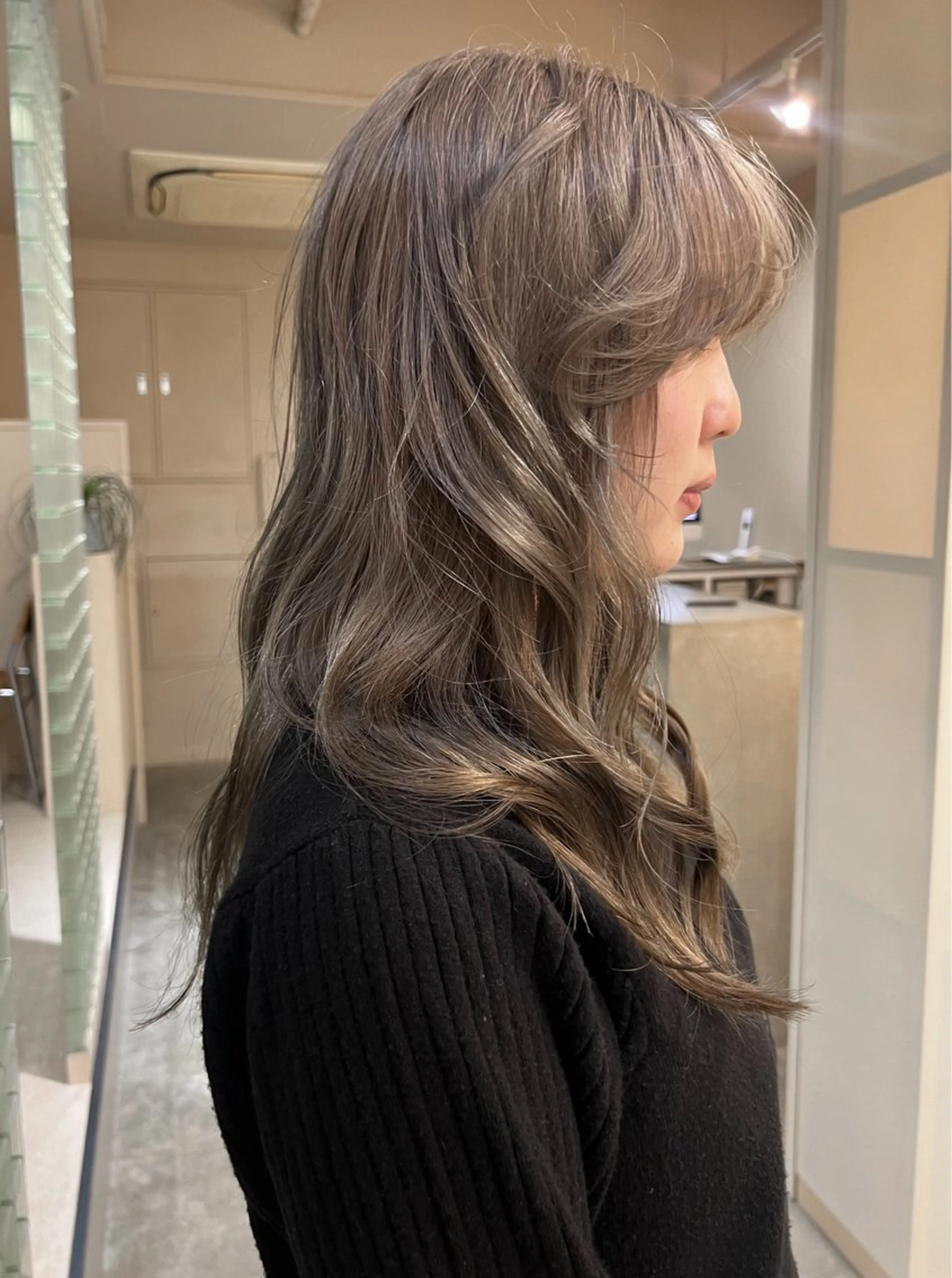 ロング カラー 渡部 真世のヘアスタイル