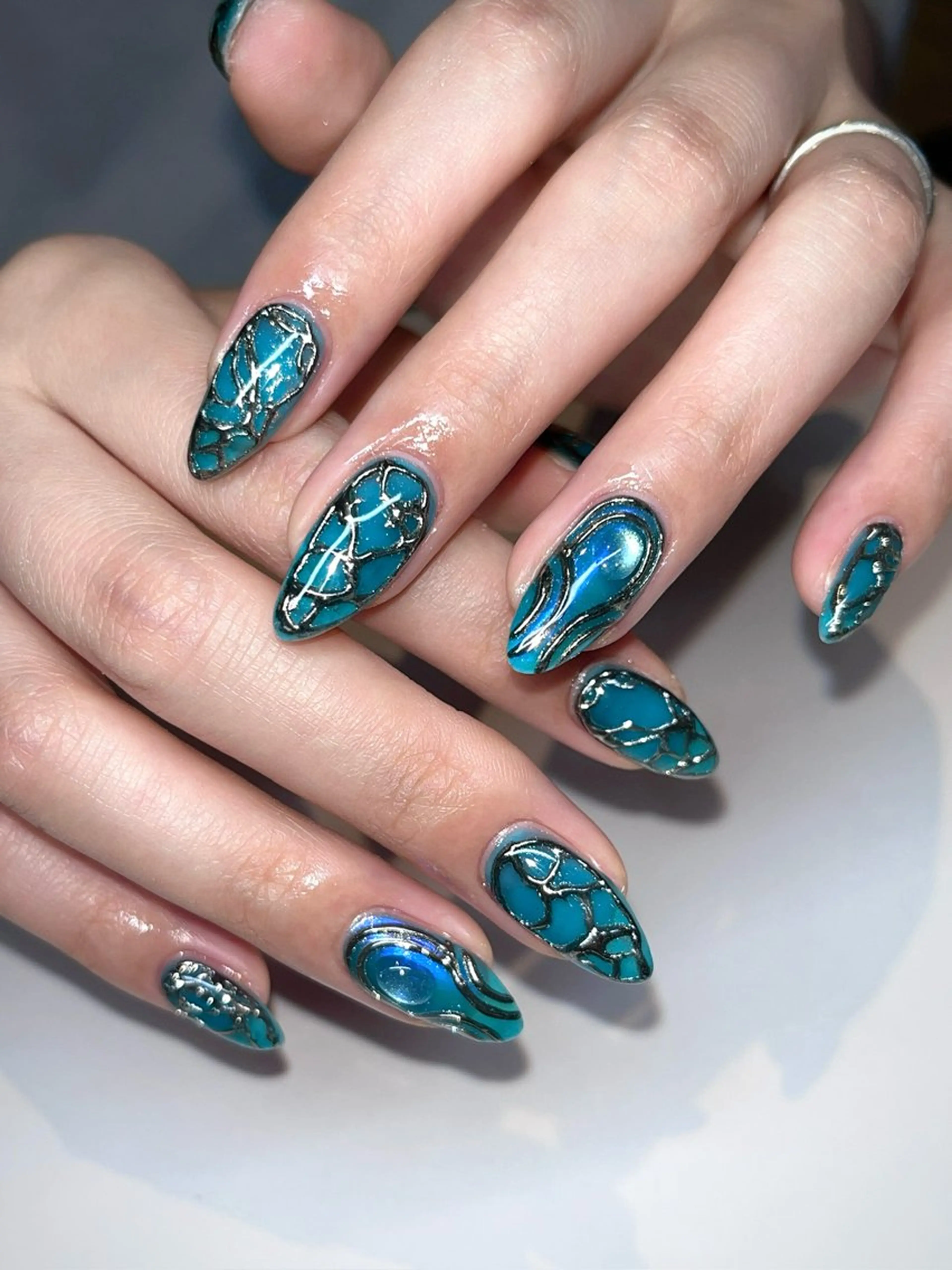 ネイル ハンドネイル moca  心斎橋店所属・moca心斎橋店 Aina🐈‍⬛🤍のネイルデザイン