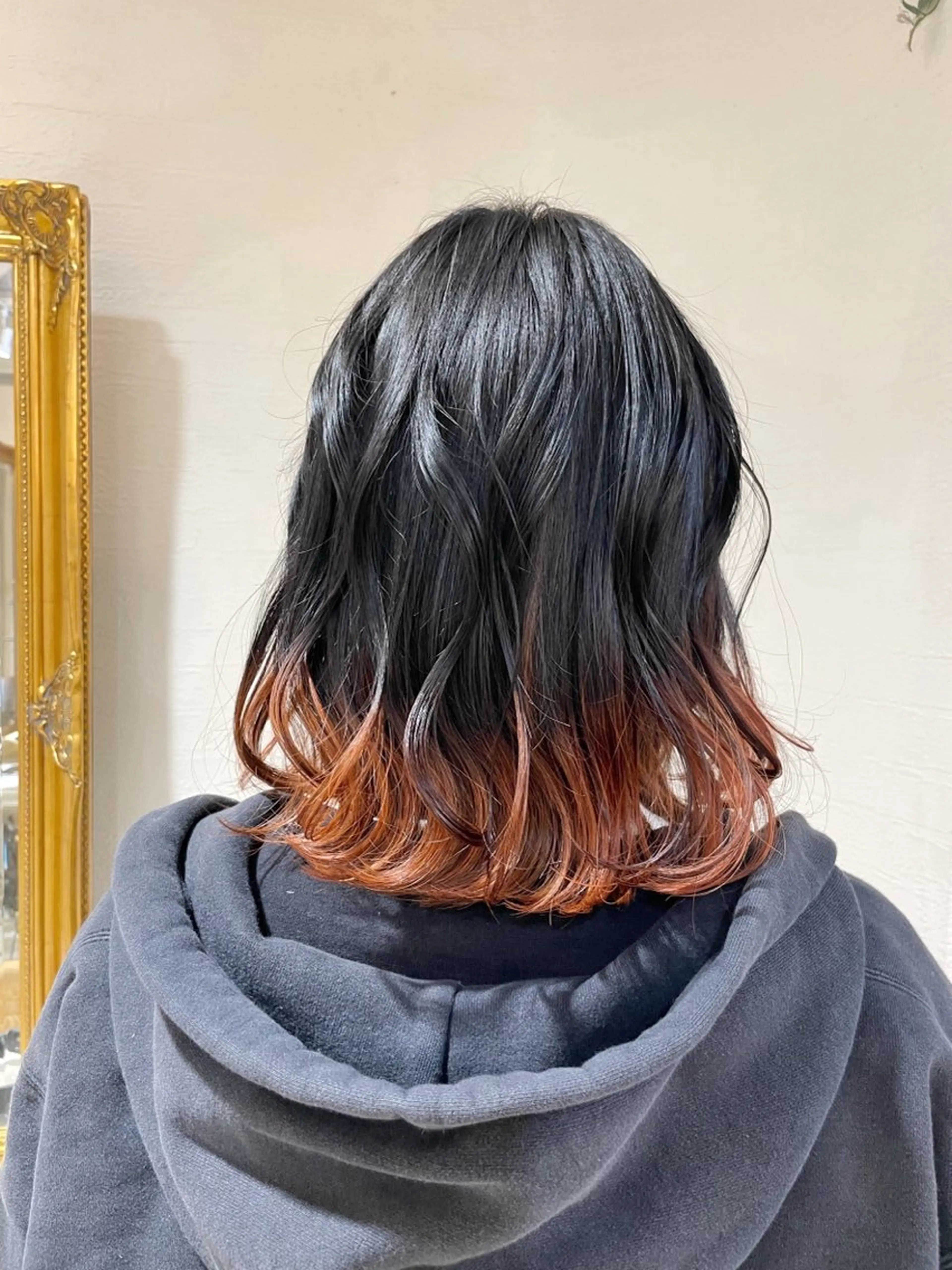 ミディアム カラー ヘアアレンジ お団子ヘア ブリーチ グラデーションカラー 艶髪/髪質改善/ 松村きさらのヘアスタイル