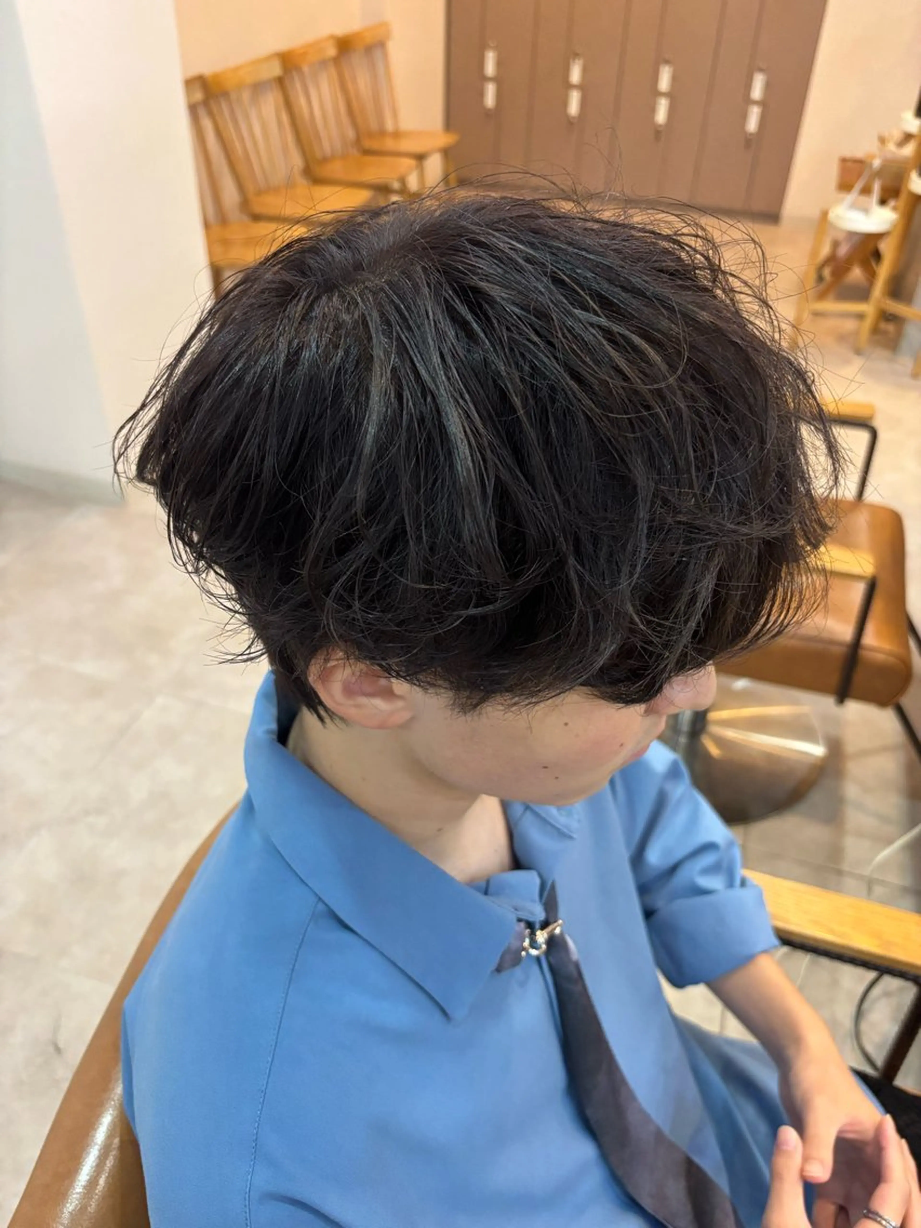 ショート カラー メンズ メンズパーマ ブラウンカラー チョコレートブラウン 八尋 悠希のヘアスタイル