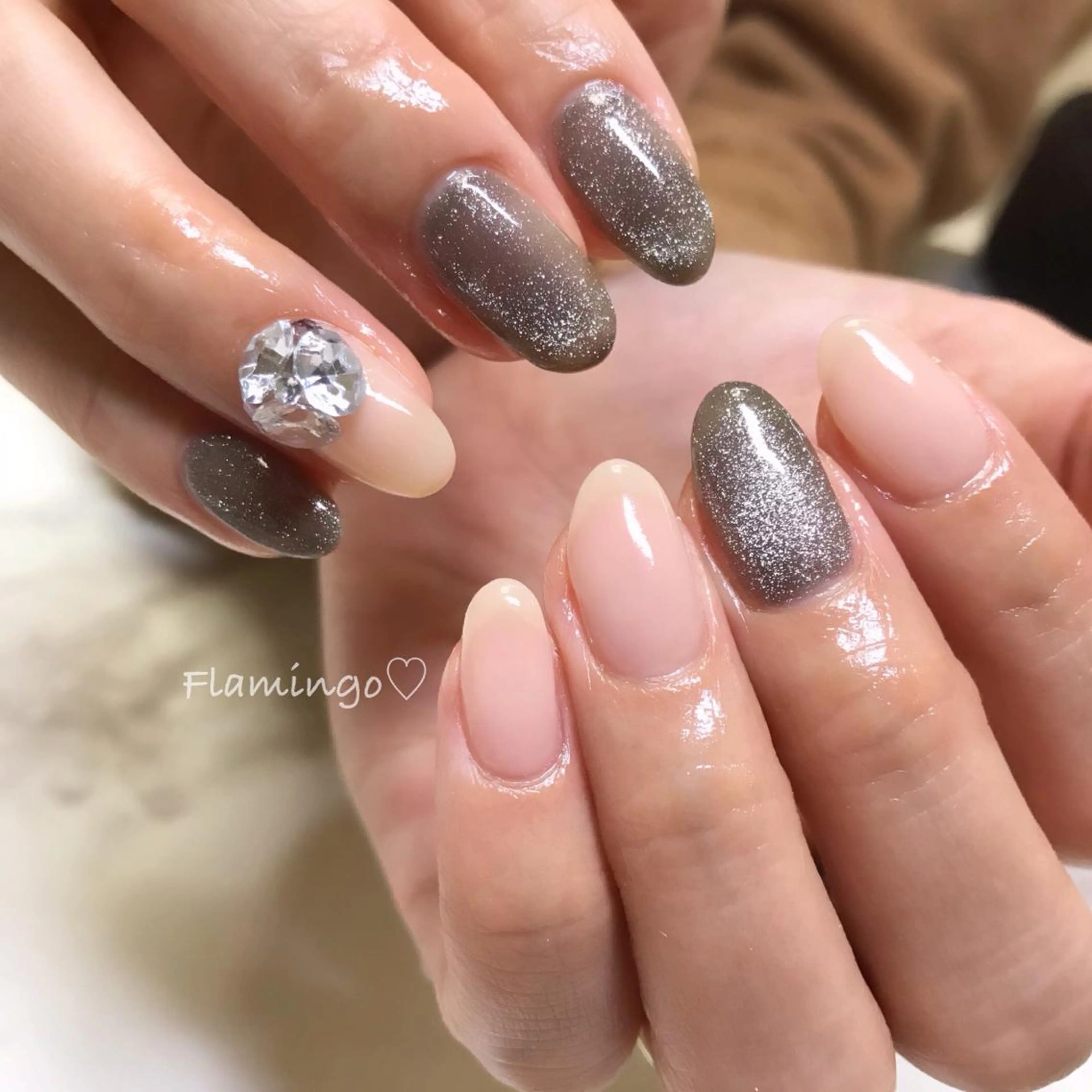 ネイル アートネイル ジェルネイル マグネットネイル ワンカラーネイル シンプルネイル 40代からの爪肌を 労る♡きちんとネイルのネイルデザイン