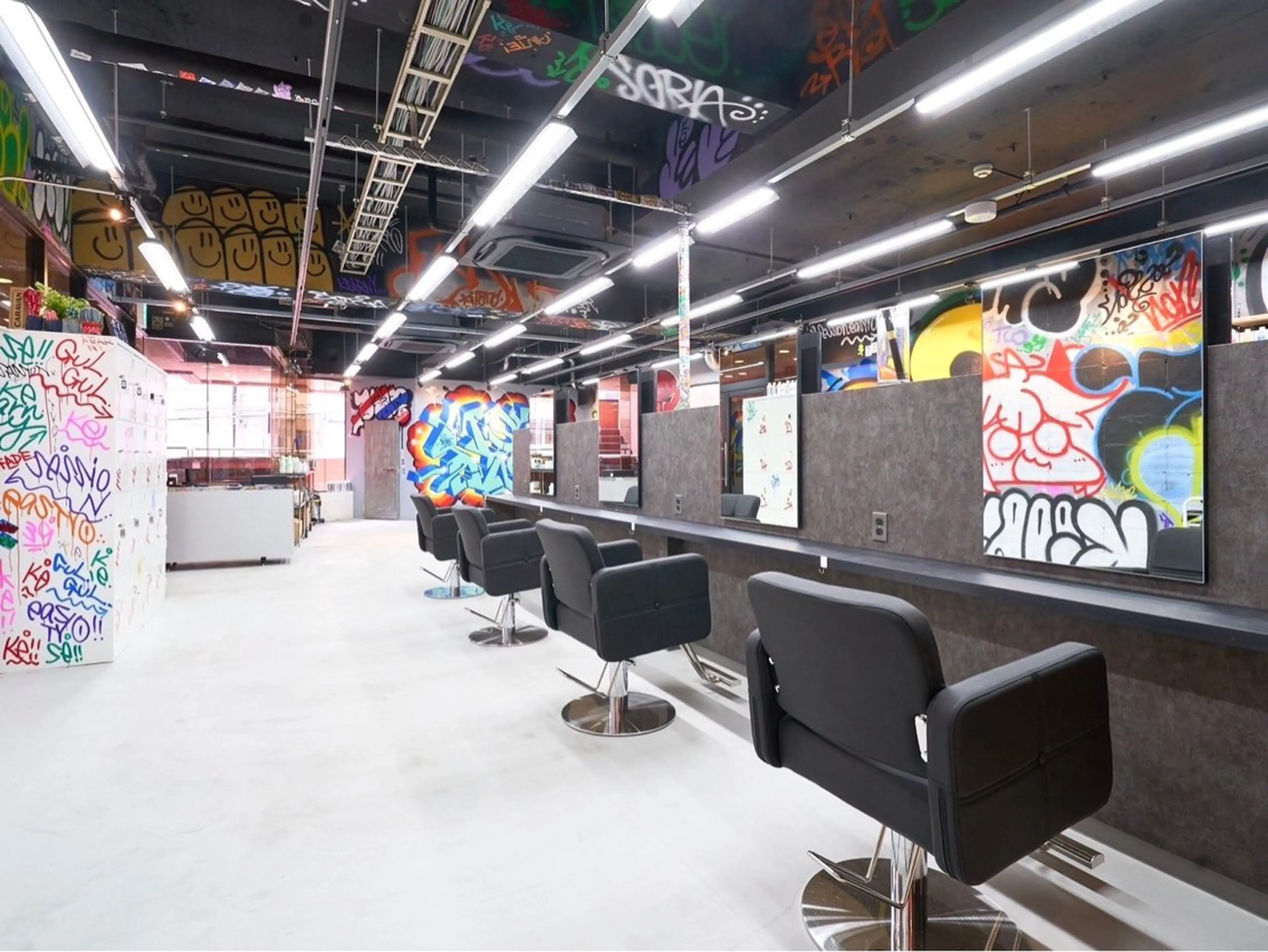 メンズ メンズパーマ 毛流れ/シャドウのヘアスタイル