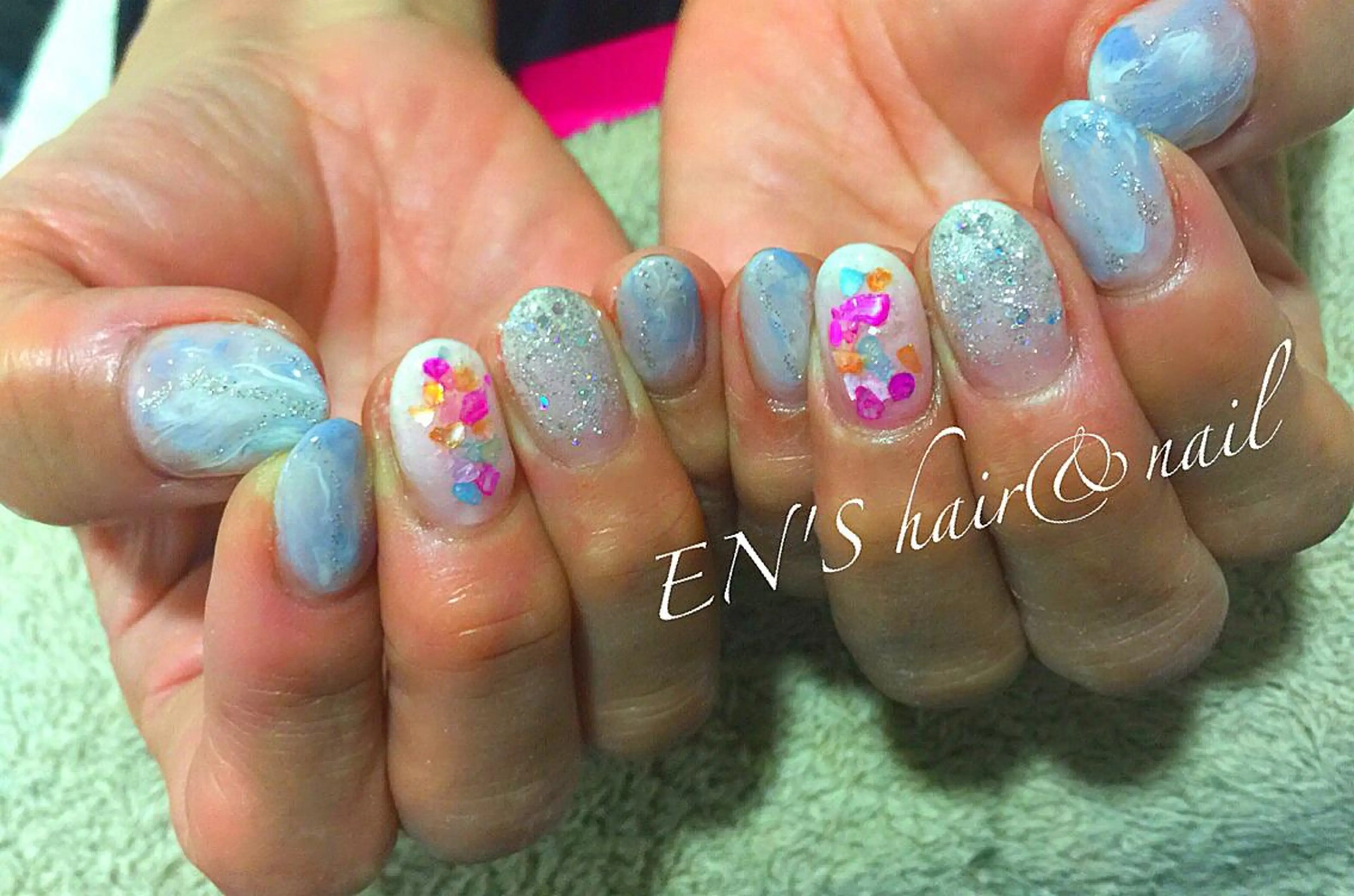 ネイル オーロラネイル キラキラネイル ラメ(グリッター) 大理石ネイル(マーブル) ニュアンスネイル フルリール 【プライベートサロンのネイルデザイン