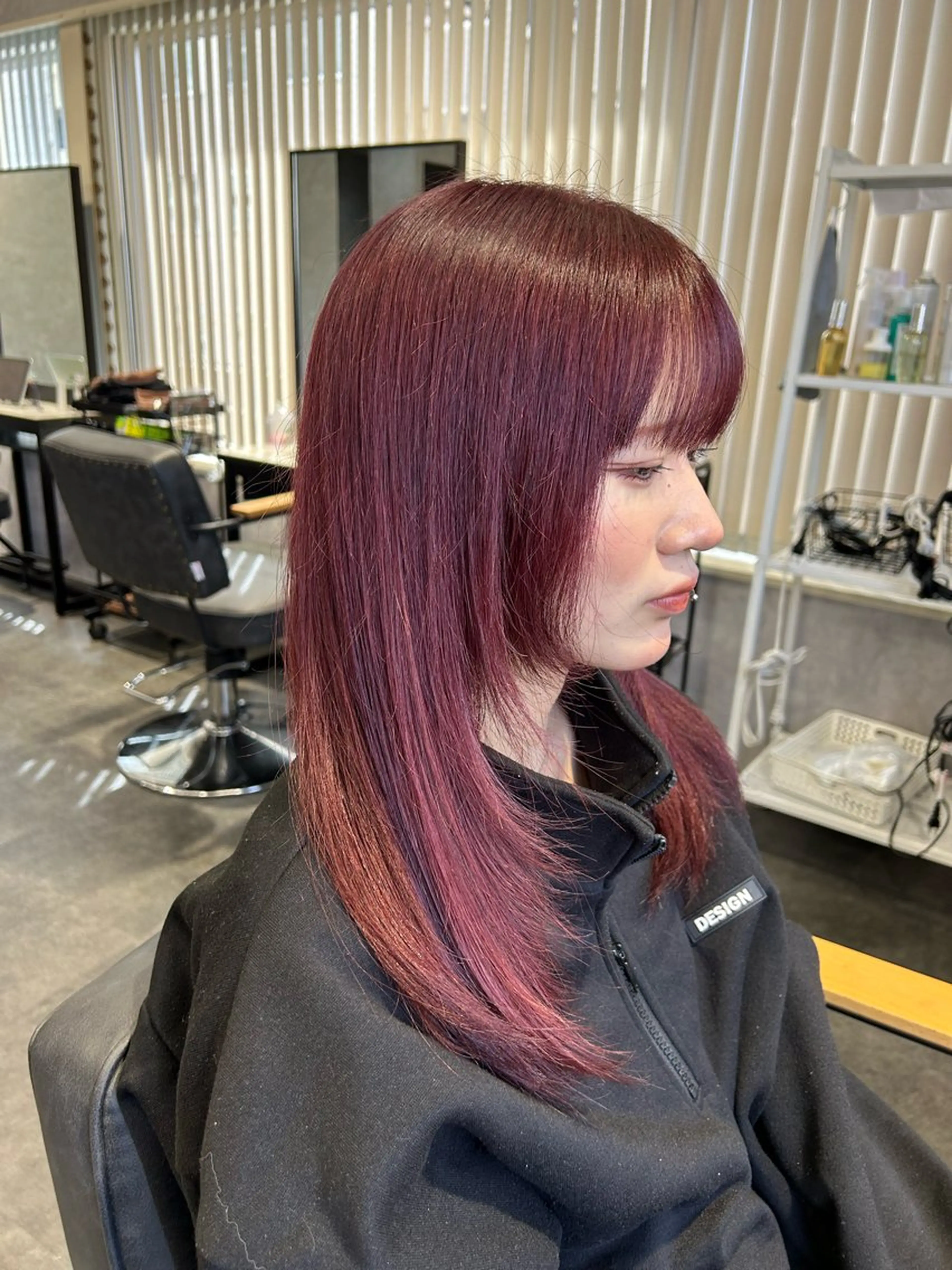 セミロング 顔まわりレイヤー 顔周りカット レイヤーカット ヘアカラー トリートメント プルエクステ/インナ ーカラー🦊はるなのヘアスタイル