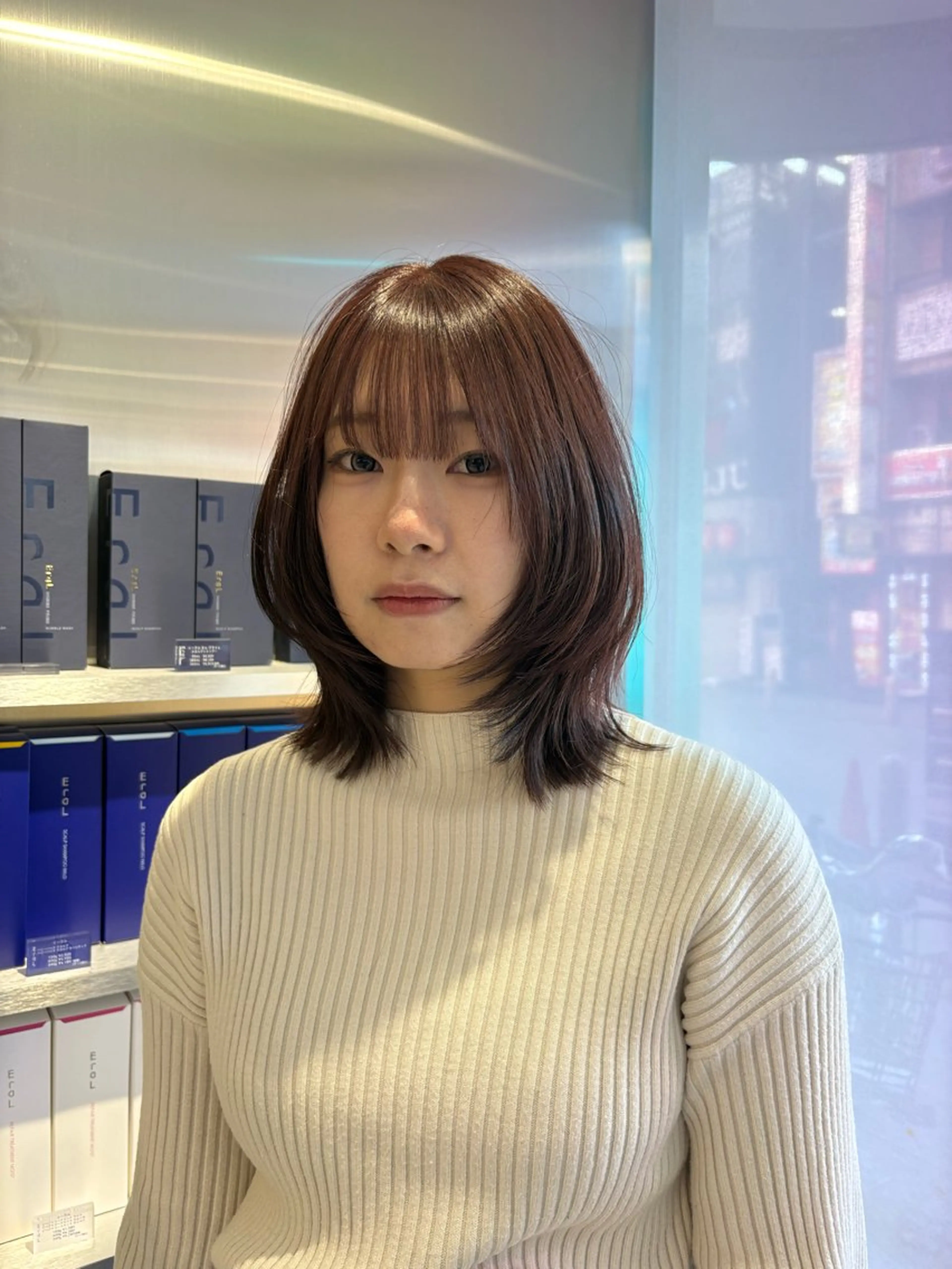 ミディアム カット 似合わせカラー✩.* ハイトーン/リナのヘアスタイル