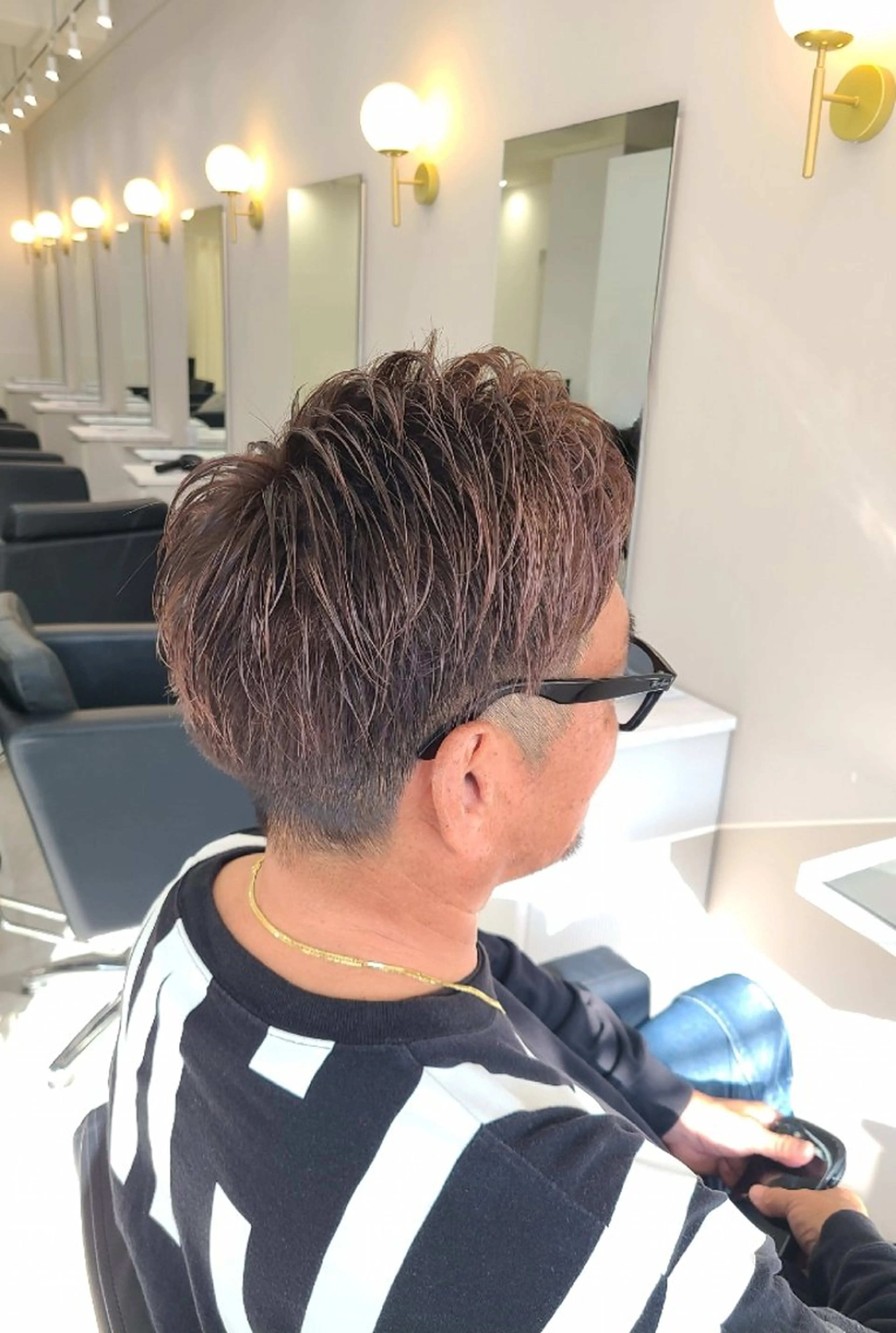 ショート メンズ カラー メンズハイライト ハイライトカラー ハイライト カット ヘアカラー 桐島 令奈のヘアスタイル