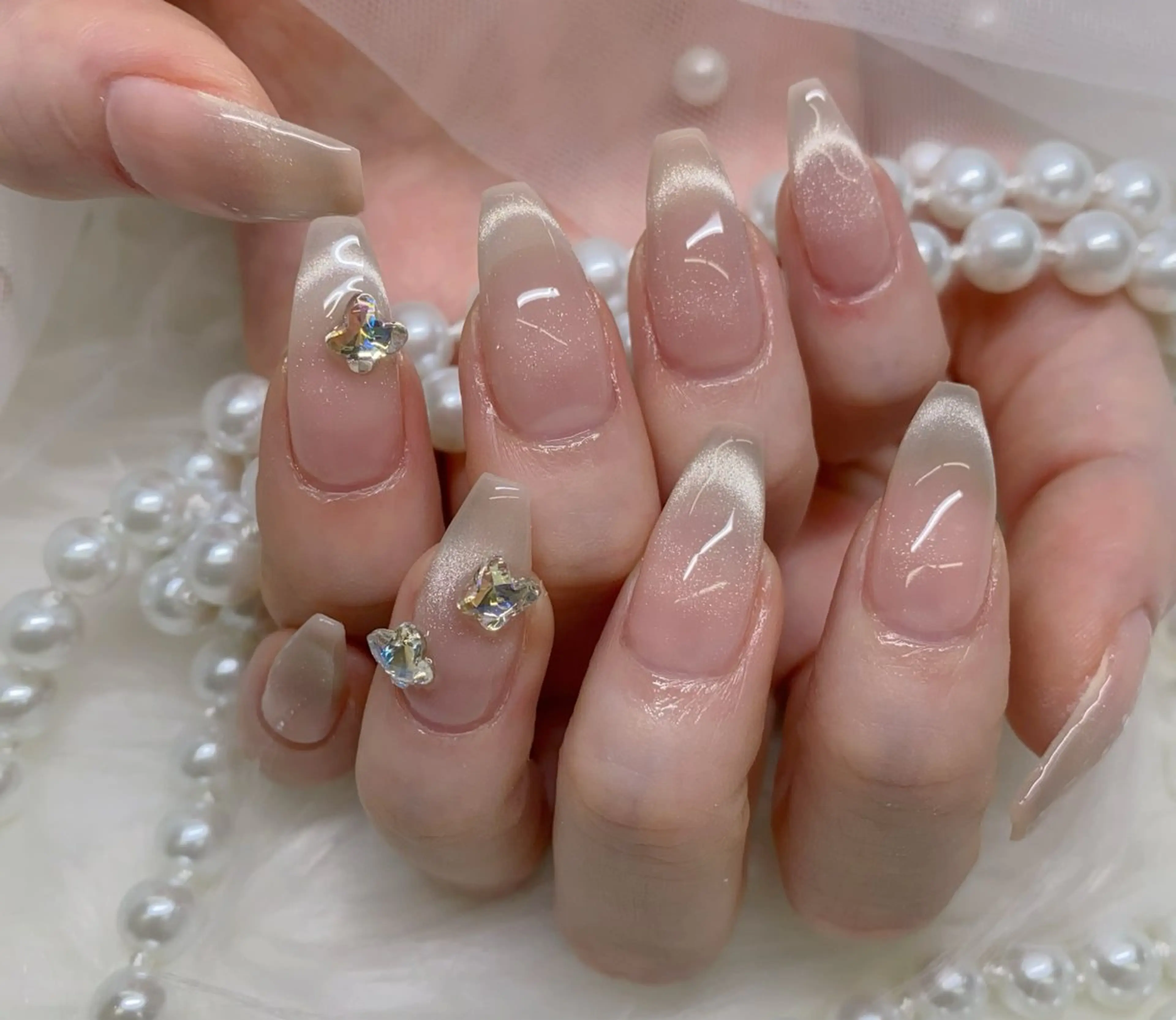 ネイル オーロラネイル 長さ出し フレンチネイル ジェルネイル マグネットネイル ハンドネイル ETERNA Nail 銀座店【パラジェル/フィルイン/チップ長さだし/マグネット/ニュアンス】所属・ア カリのネイルデザイン