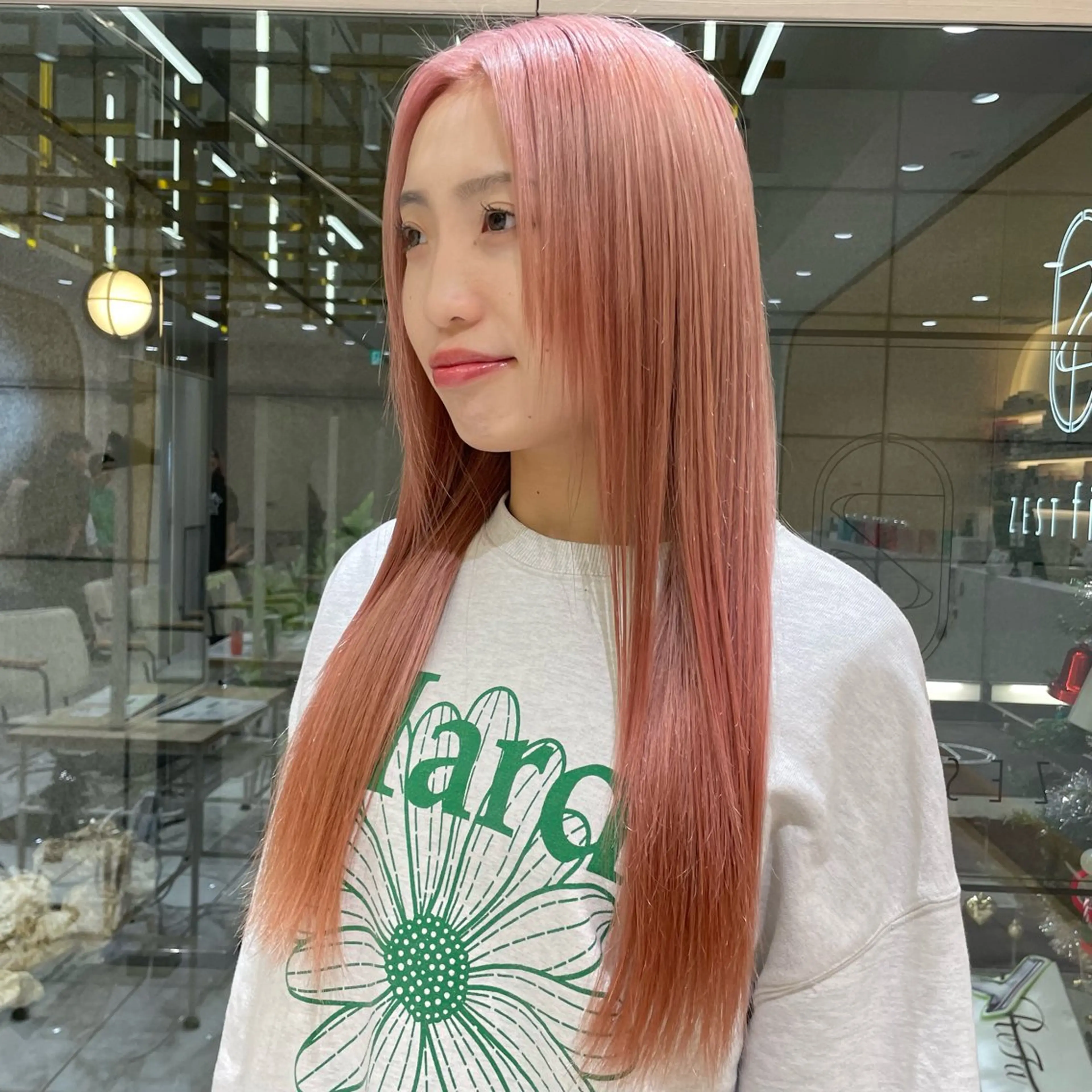 ロング カラー 透明感カラー/ 縮毛矯正/ユイ☆彡のヘアスタイル