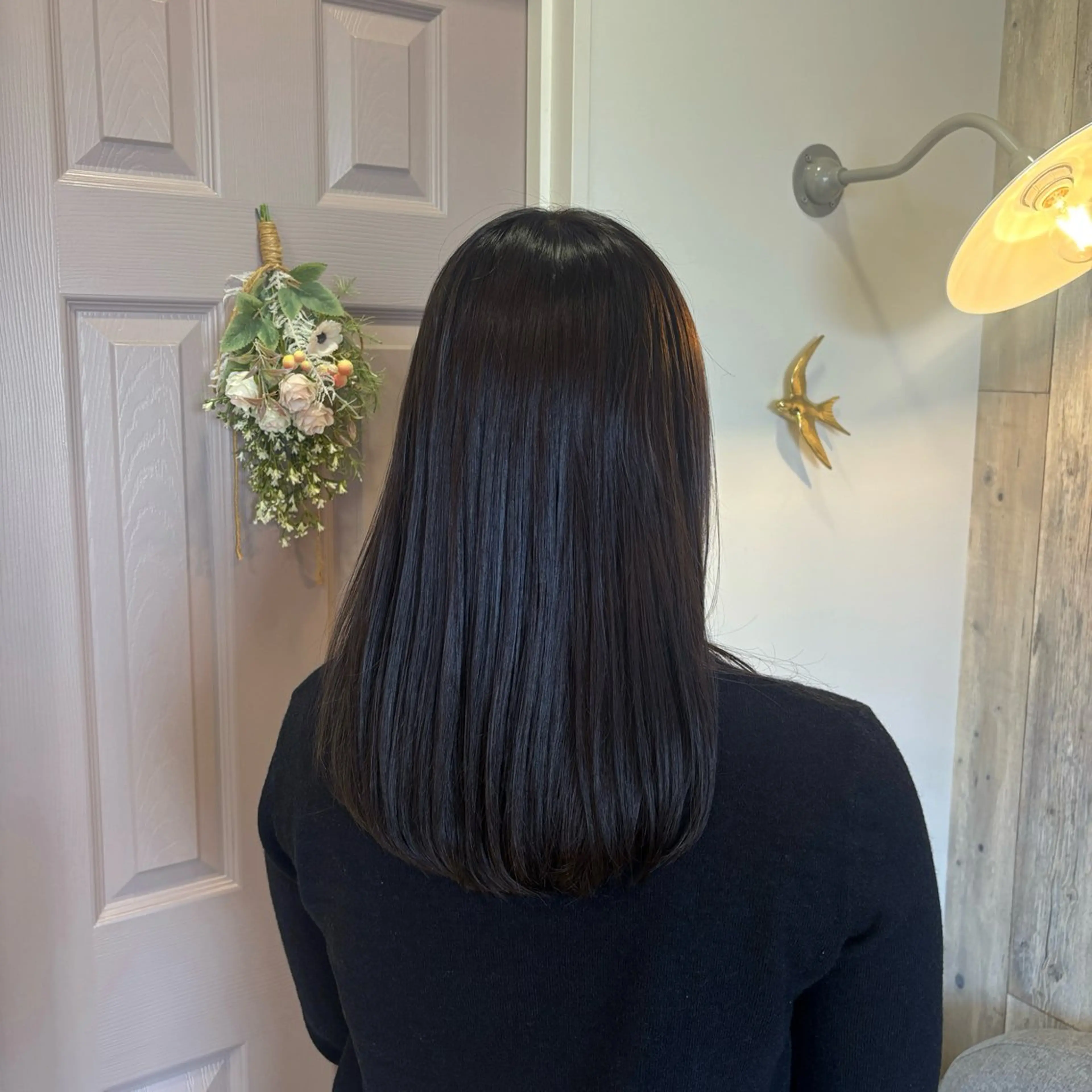 セミロング ヘアカラー 上村 七海のヘアスタイル