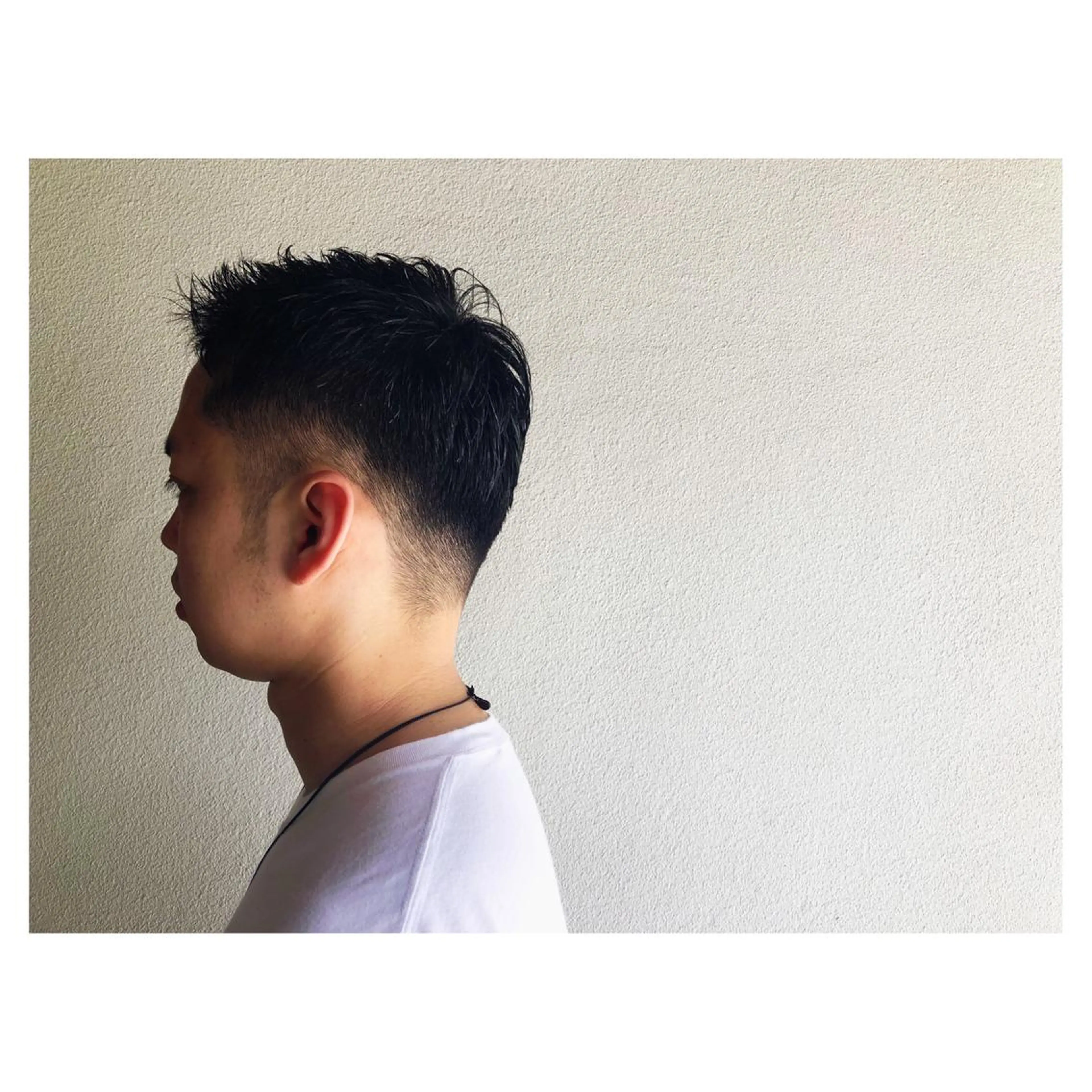 ショート メンズ メンズブリーチ メンズハイライト メンズインナーカラー くせ毛 ハイライト 【美髪とカット】 AKIFUMIのヘアスタイル