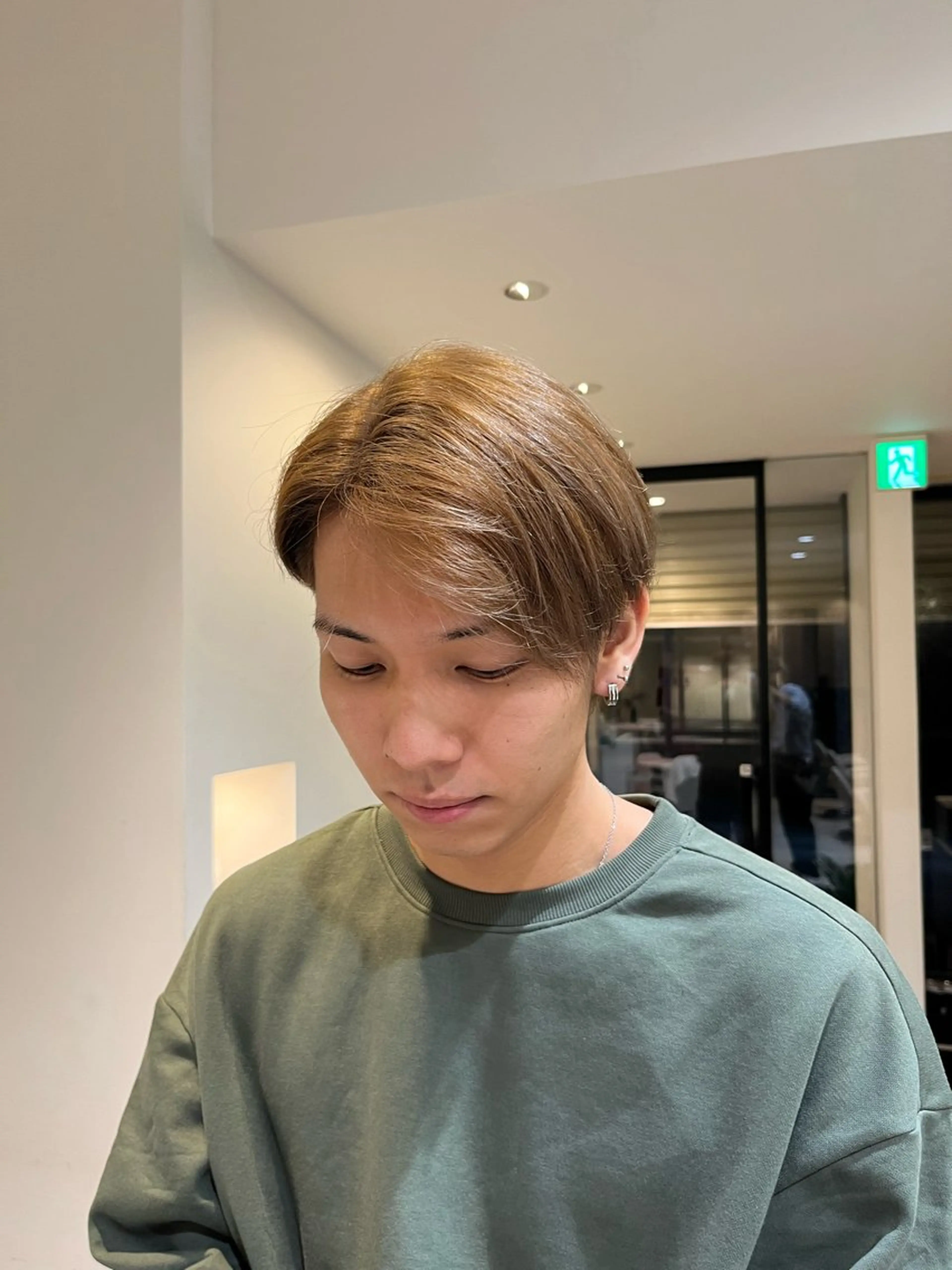 カラー メンズ 髪の修復専門サロン　hair place VIVE所属・KOTA / ハイトーン/髪質改善のヘアスタイル