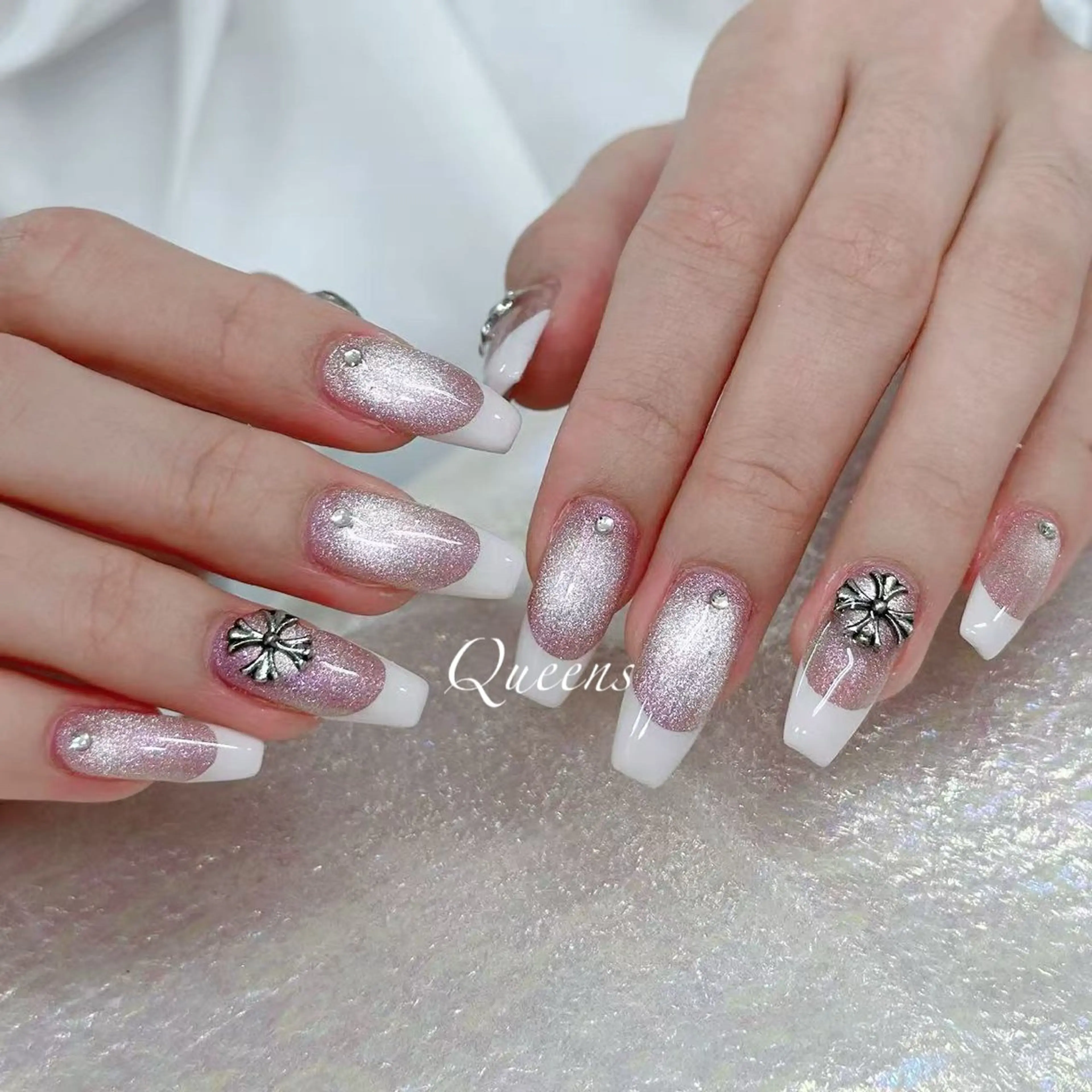 ネイル ハンドネイル Queens マオのネイルデザイン