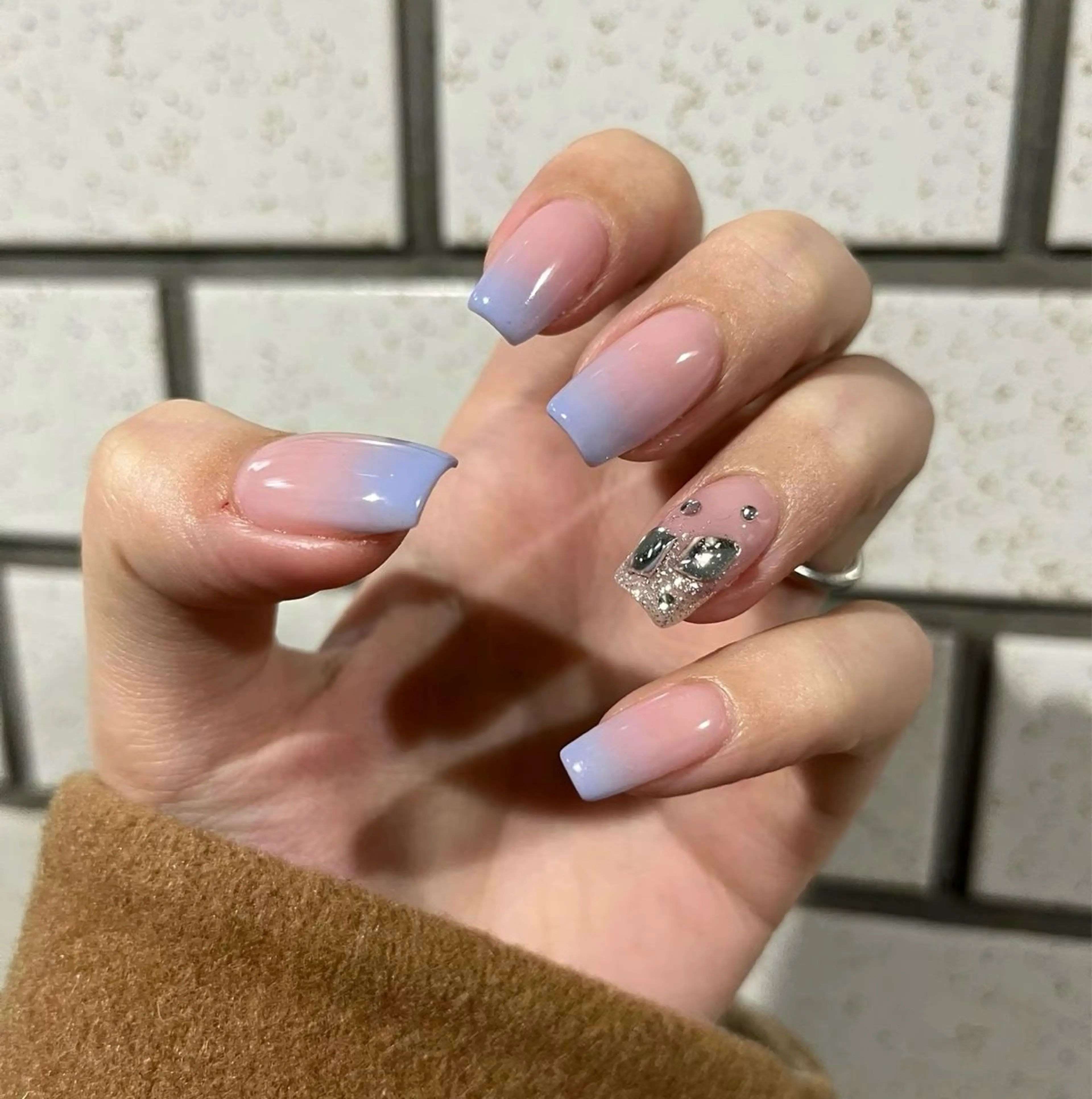 ネイル ハンドネイル ハンドケア モナ& あきのネイルデザイン