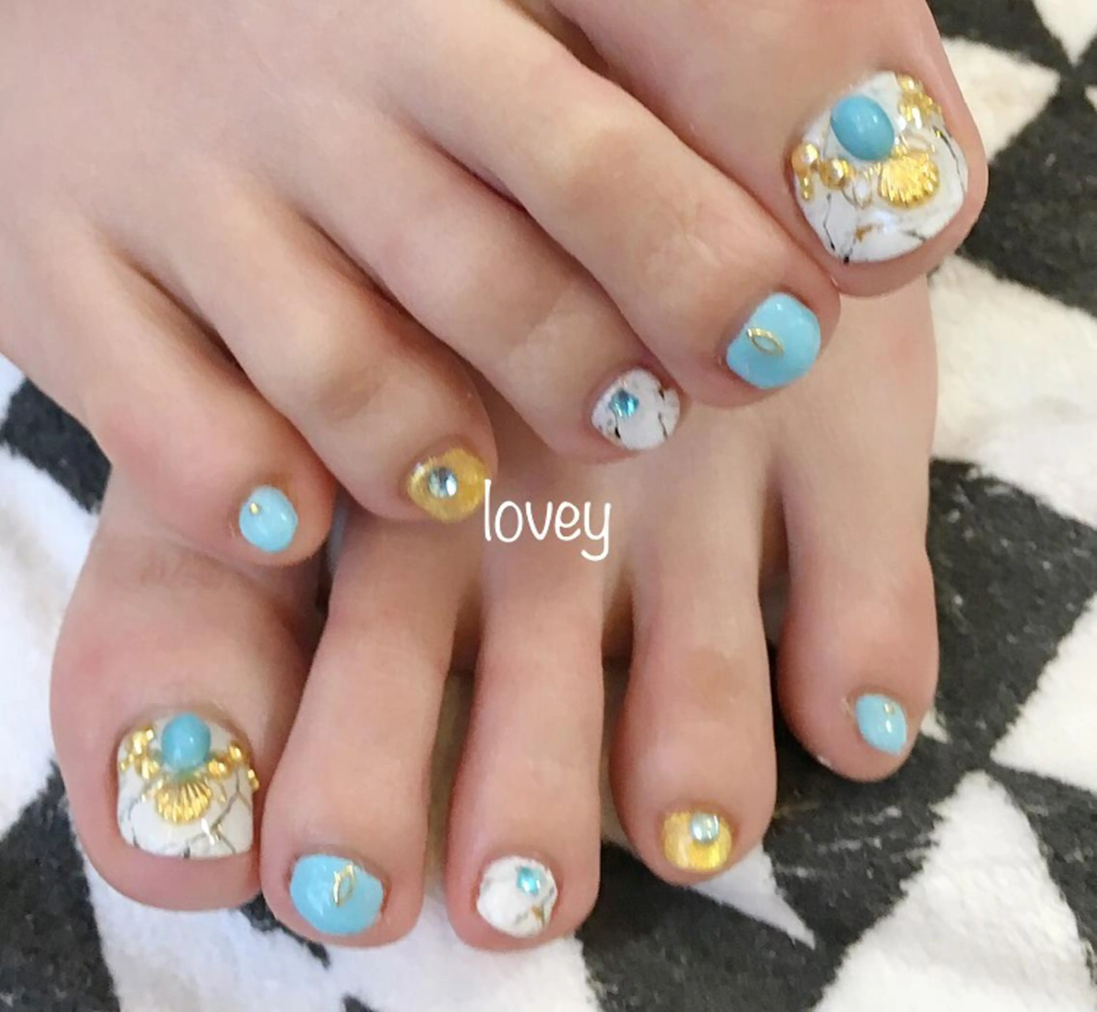 ネイル プライベートサロン loveyのネイルデザイン