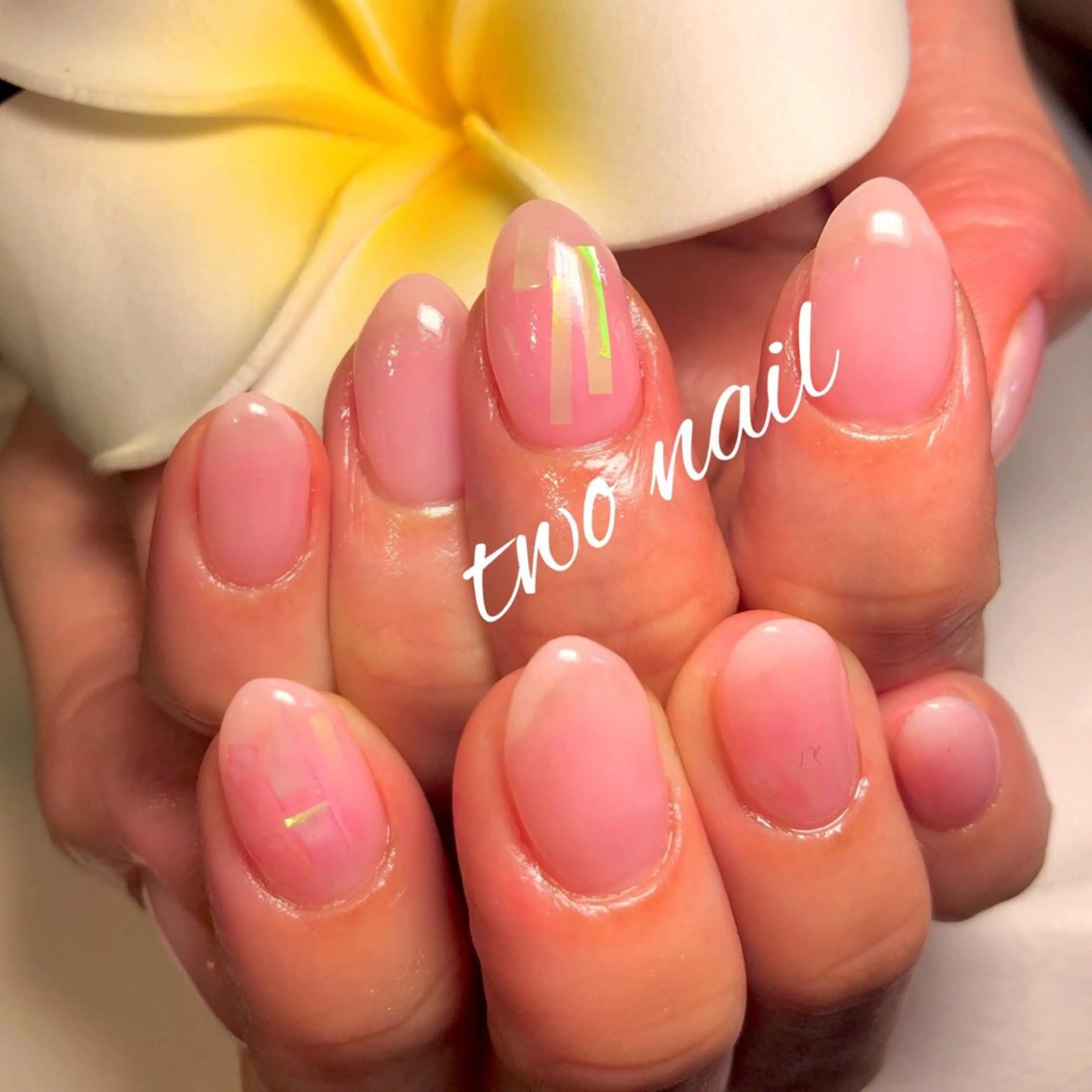 ネイル オーロラネイル ハンドネイル two nailのネイルデザイン
