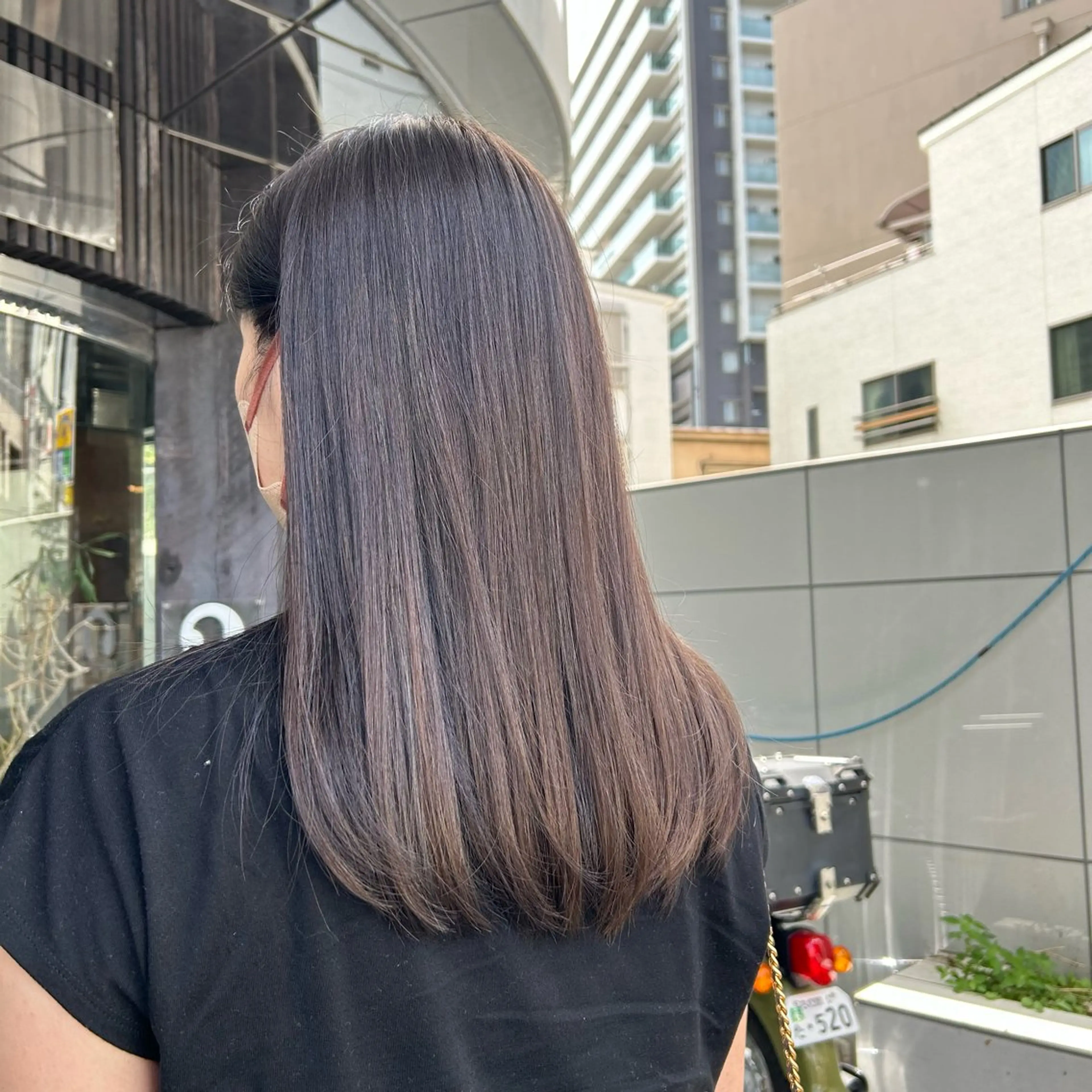 セミロング カラー カット トリートメント 山崎 絵莉香のヘアスタイル