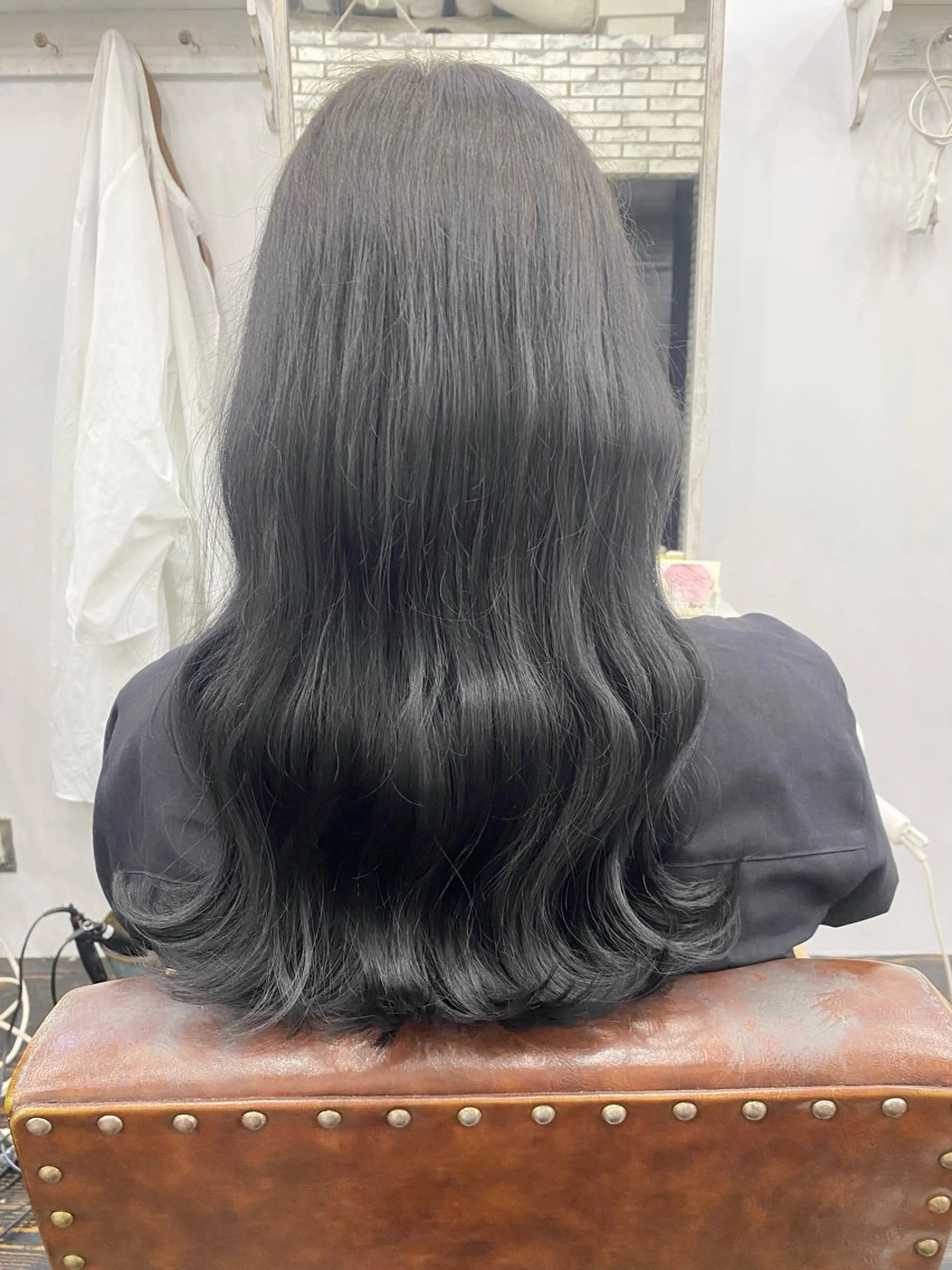 ロング カラー 黒髪 ブルーカラー ブルーブラック カット ヘアカラー トリートメント anli所属・tomomi /レイヤーカットのヘアスタイル