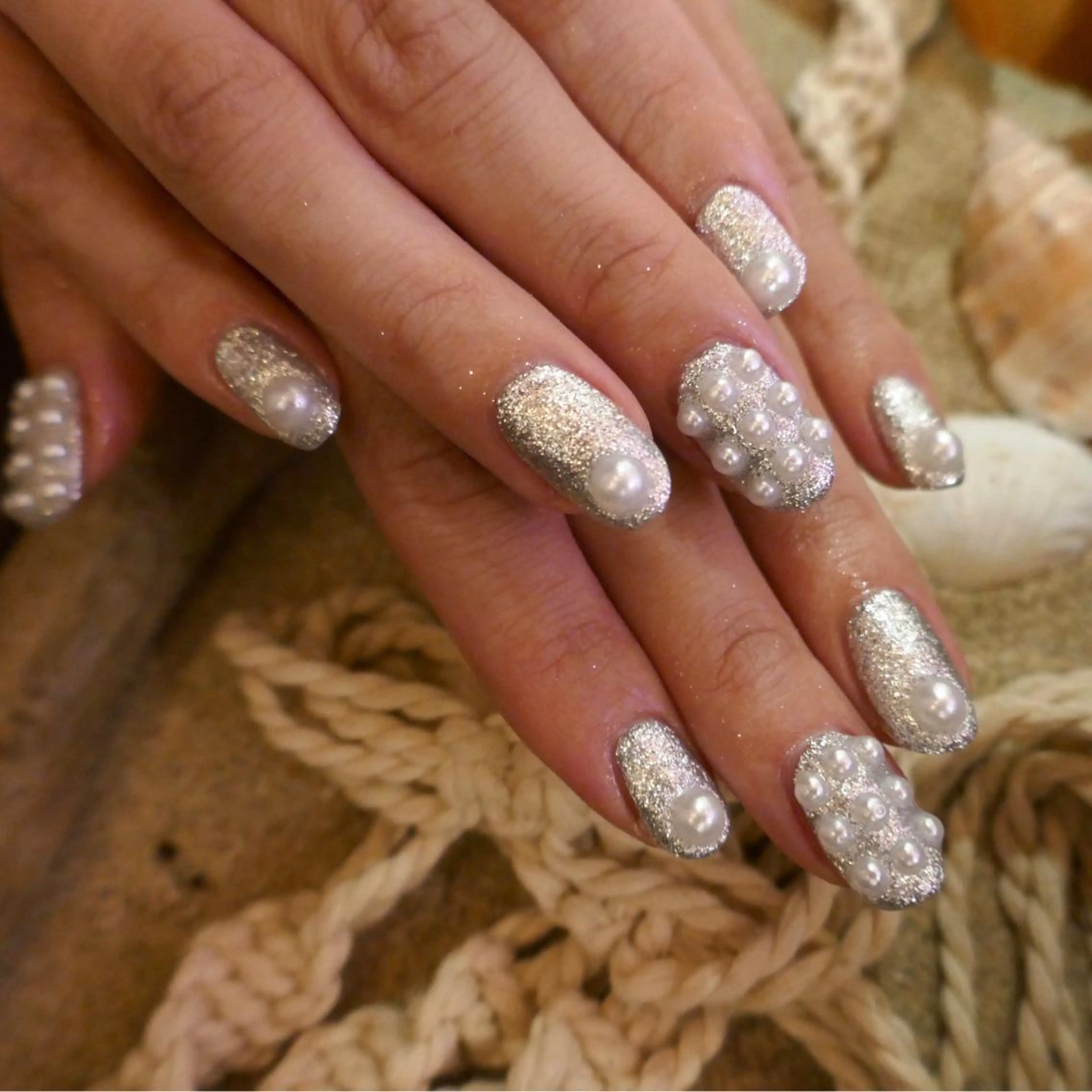 ネイル ラメ(グリッター) 冬ネイル ハンドネイル Chipieee Tokyoのネイルデザイン