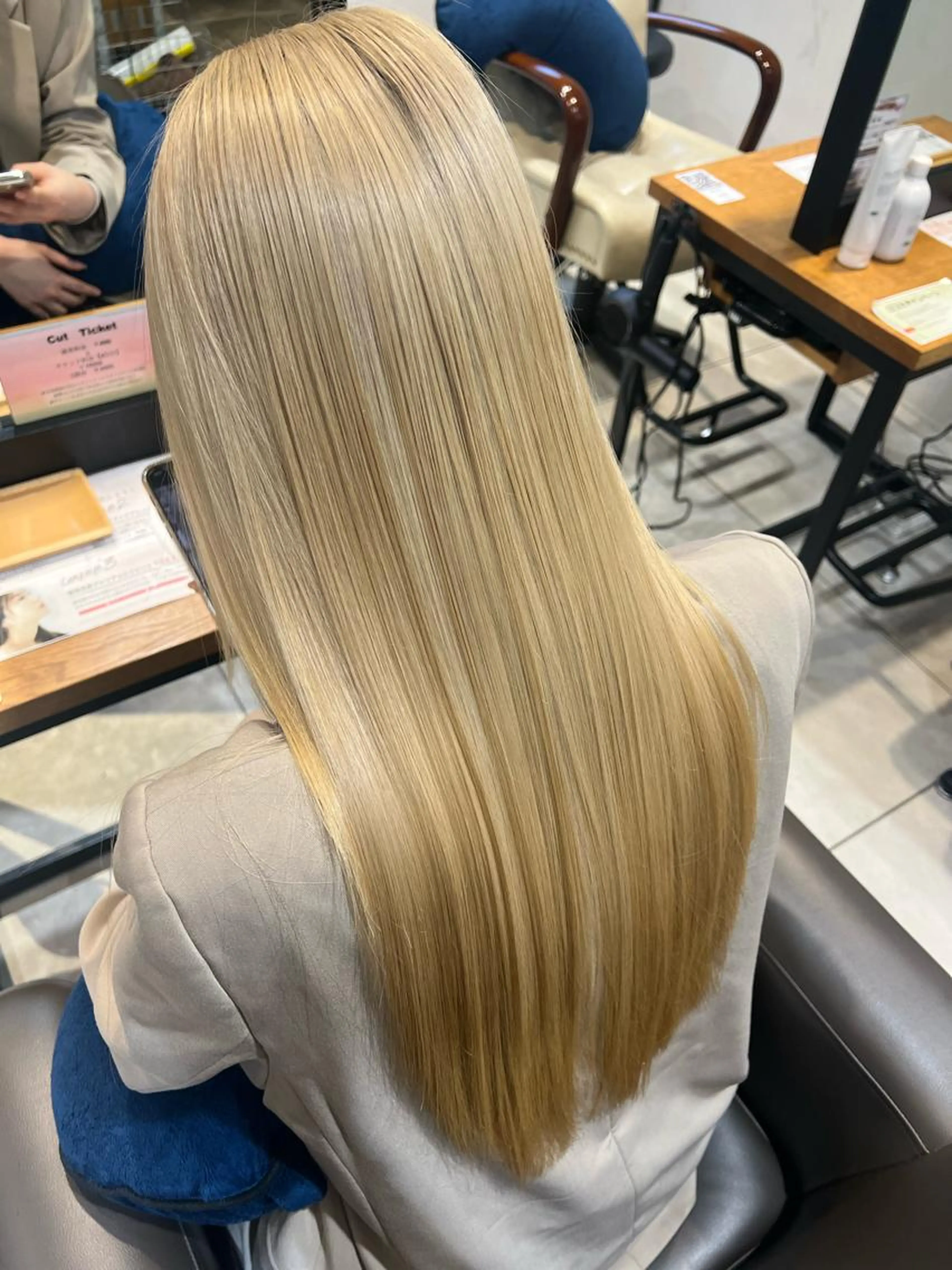 🍀ブリーチ毛OK🍀プレミアム縮毛矯正➕3step内部補修トリートメントメンテナンスカットサービス✨の写真