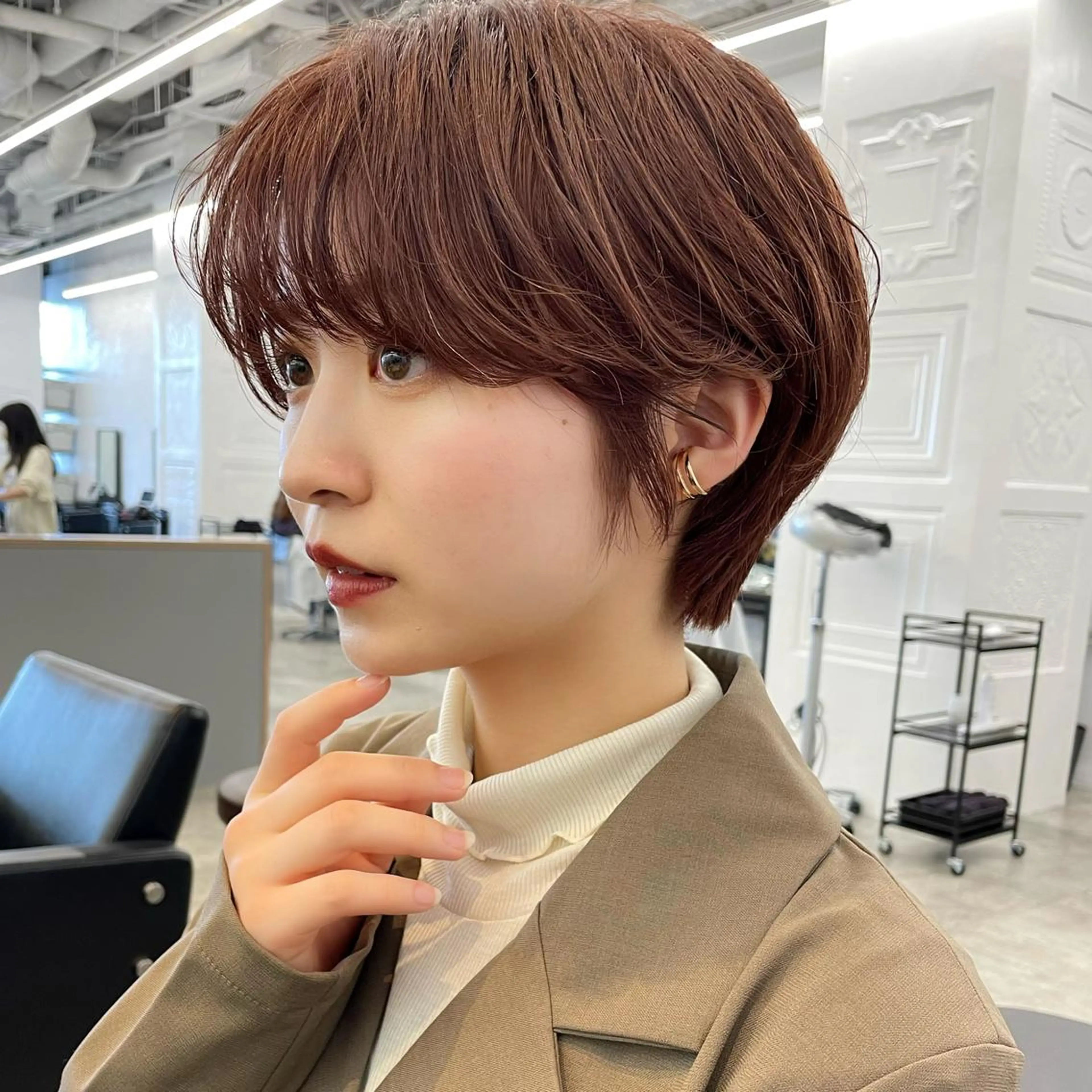 ショート カラー パーマ ブラウンカラー ココアブラウン ショートヘア カット パーマ レイヤー/ショート透 明感カラー/西田祐賀のヘアスタイル