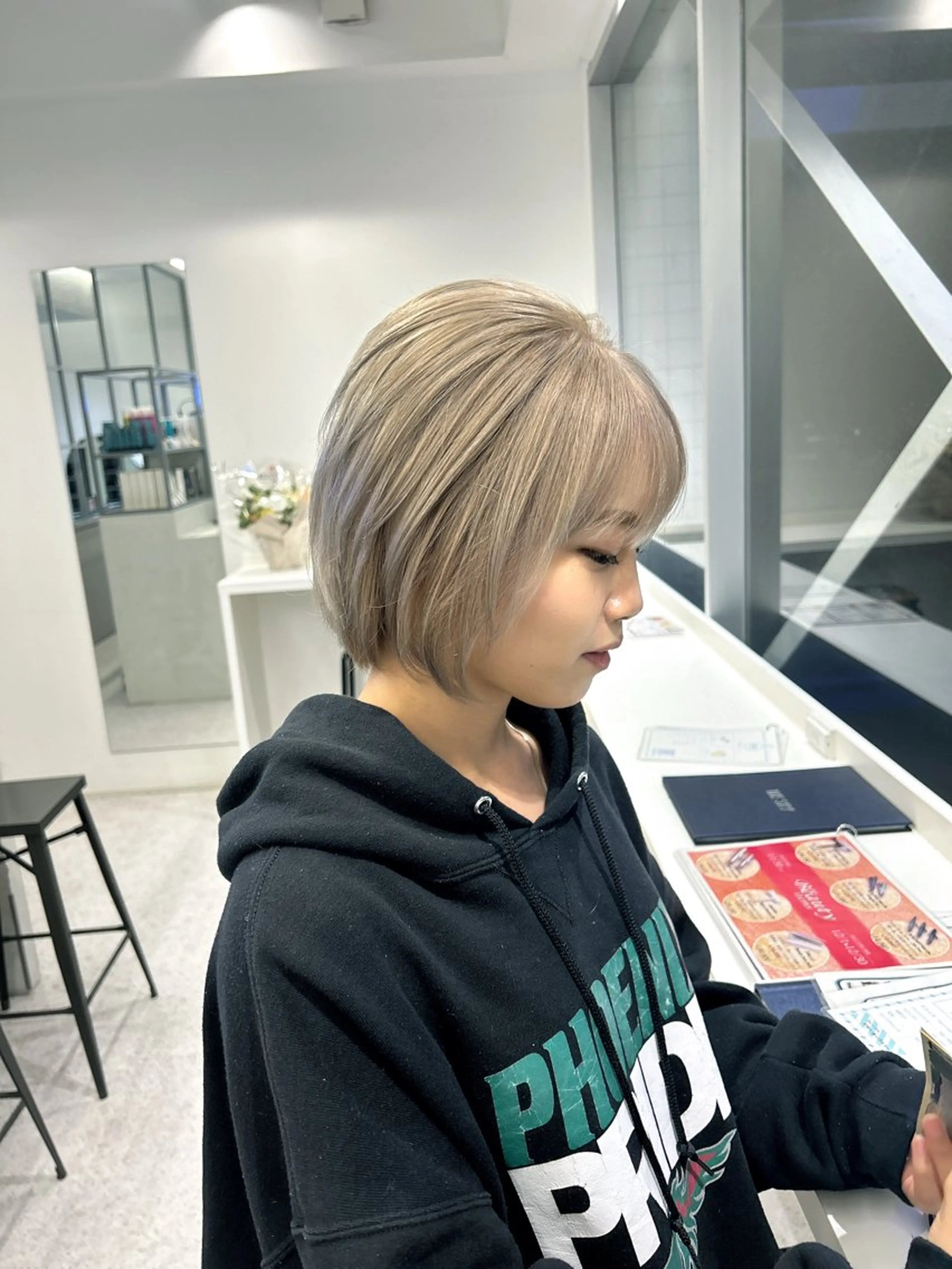 【人気No.2】ケアブリーチカラー、トリートメントの写真